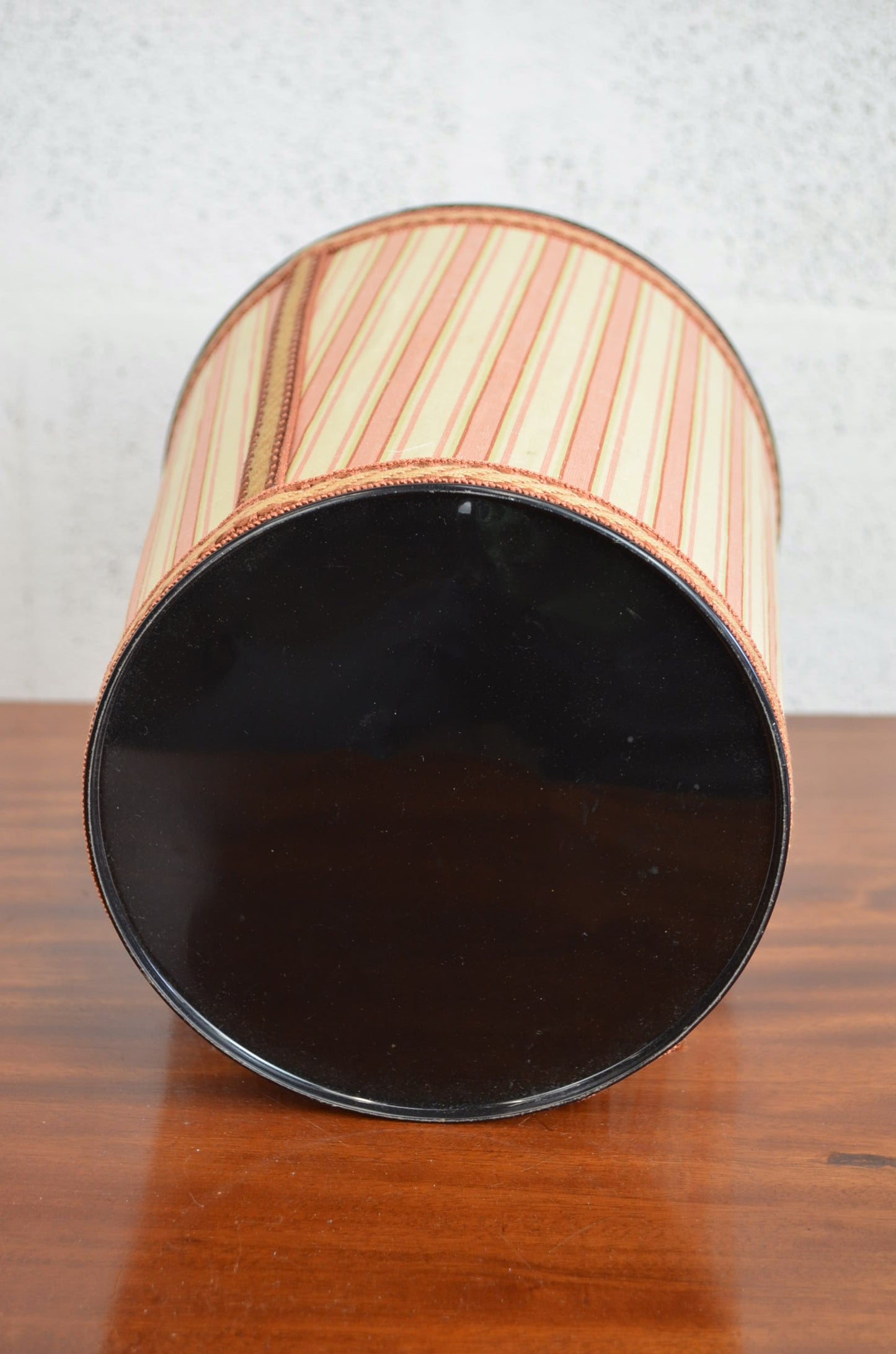 Retro Metal Waste Paper Bin