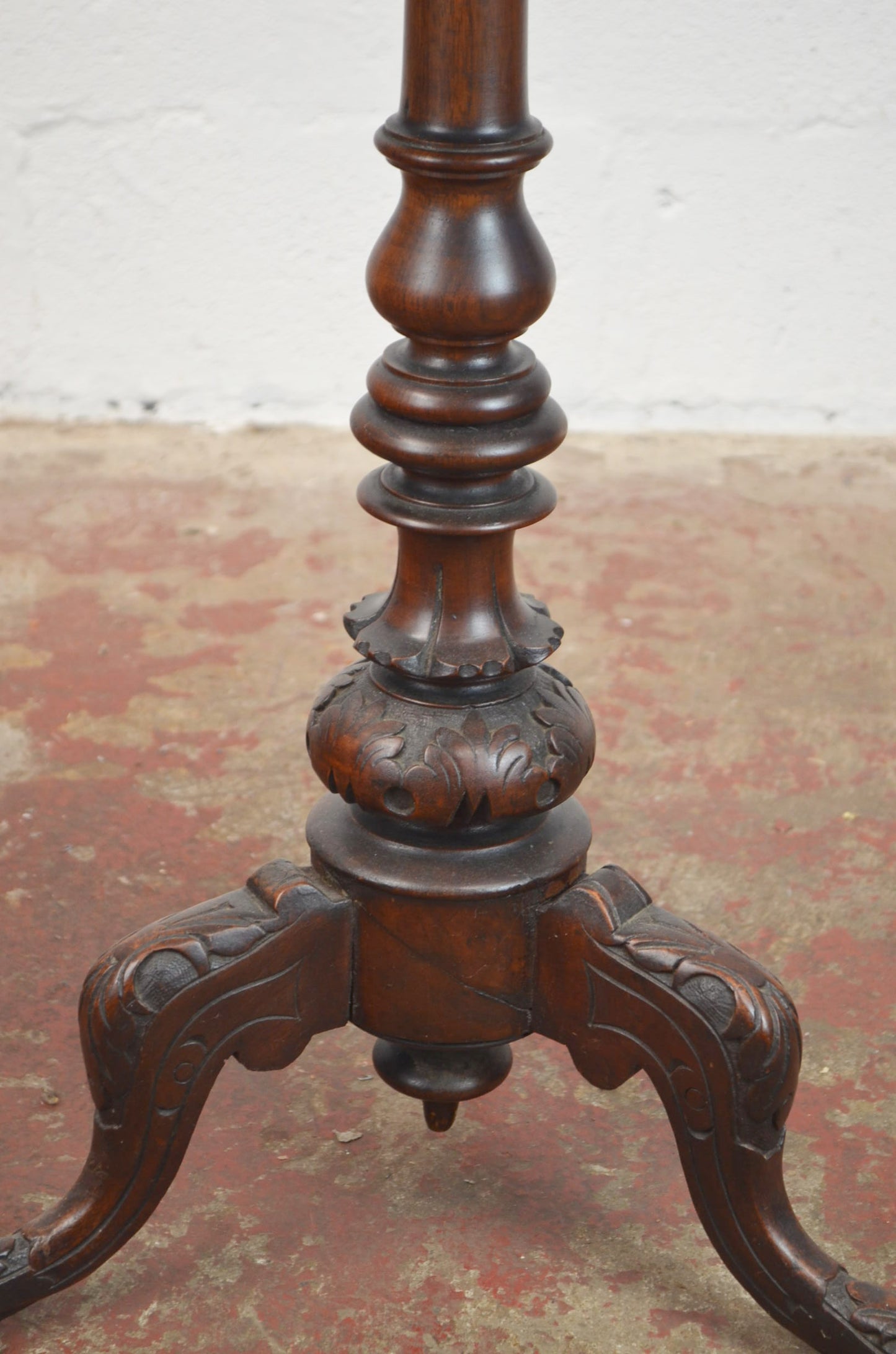 A Victorian Mahogany Tripod Side/Wine Table