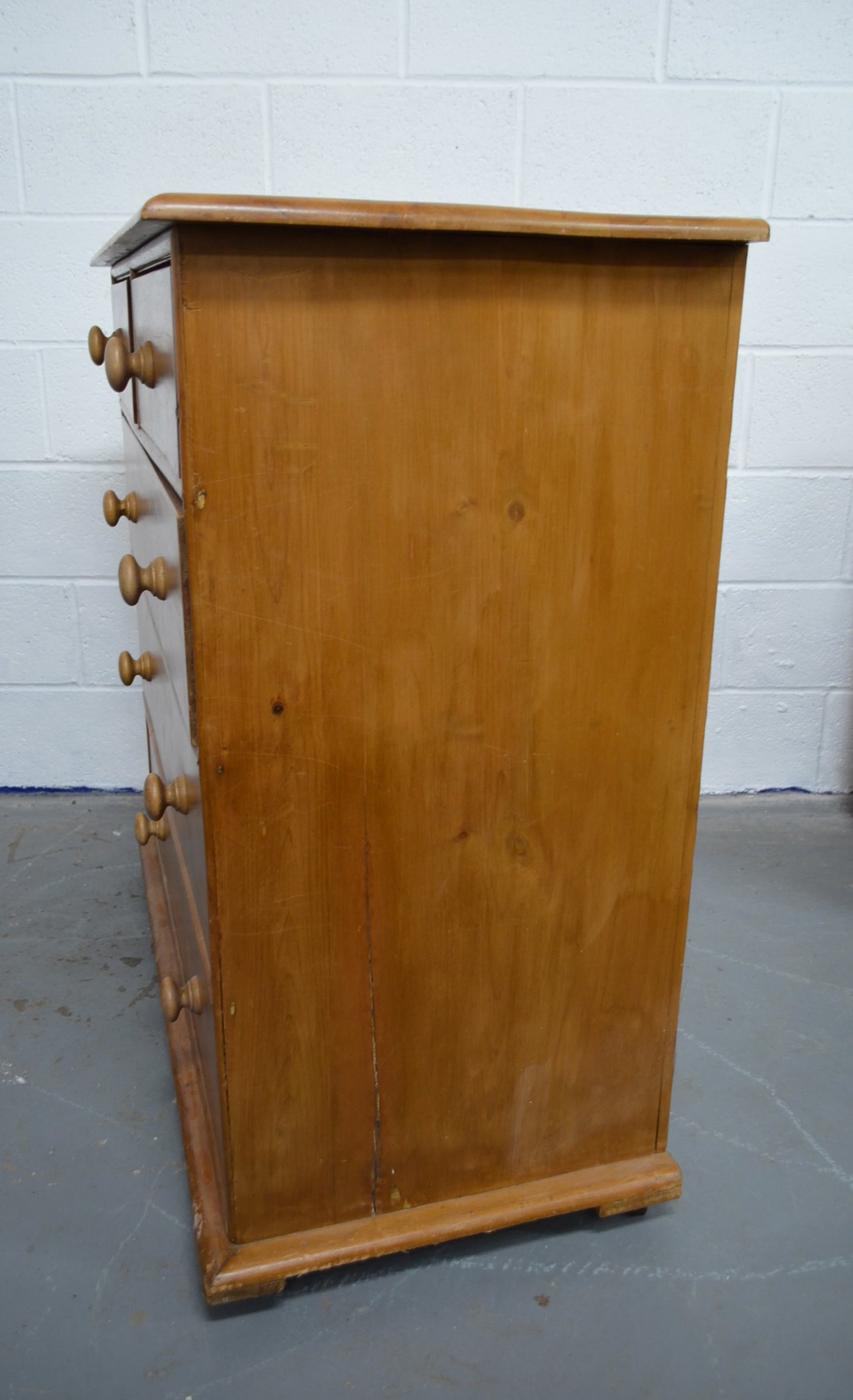 Victorian Chest Of Drawers