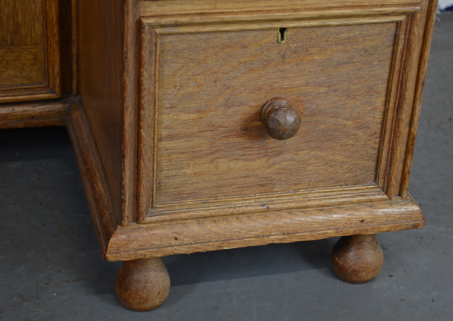 Arts & Crafts Desk (Pater Waals)