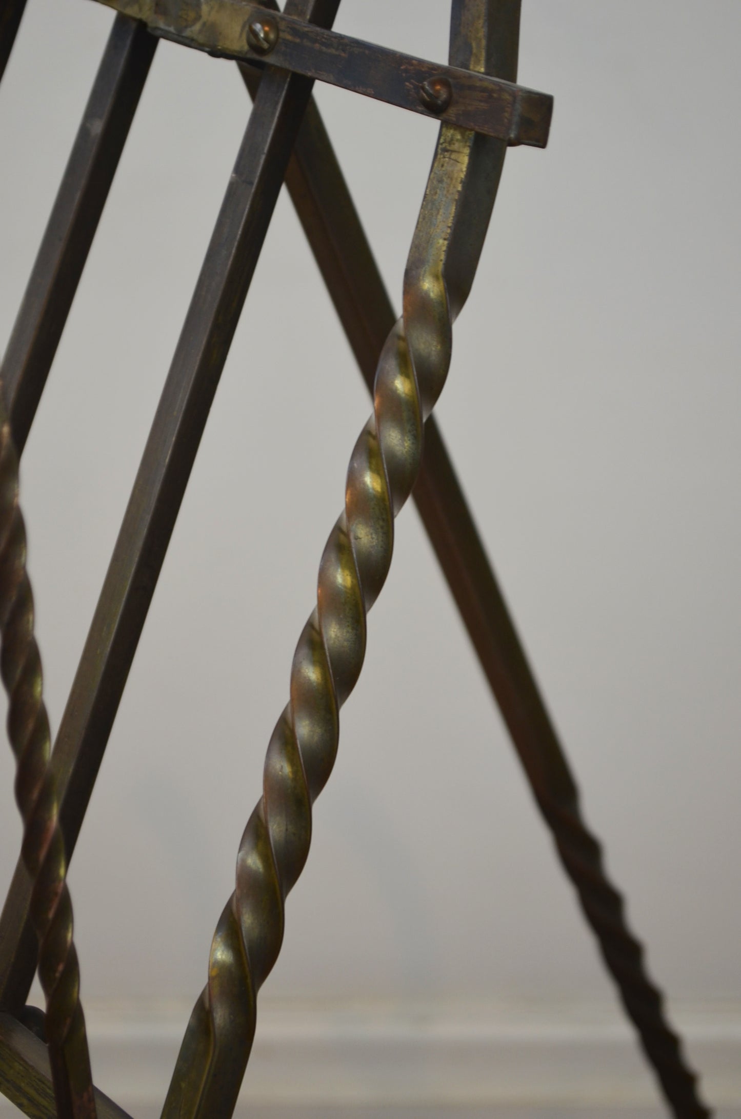 Arts & Crafts Canterbury/Magazine Rack