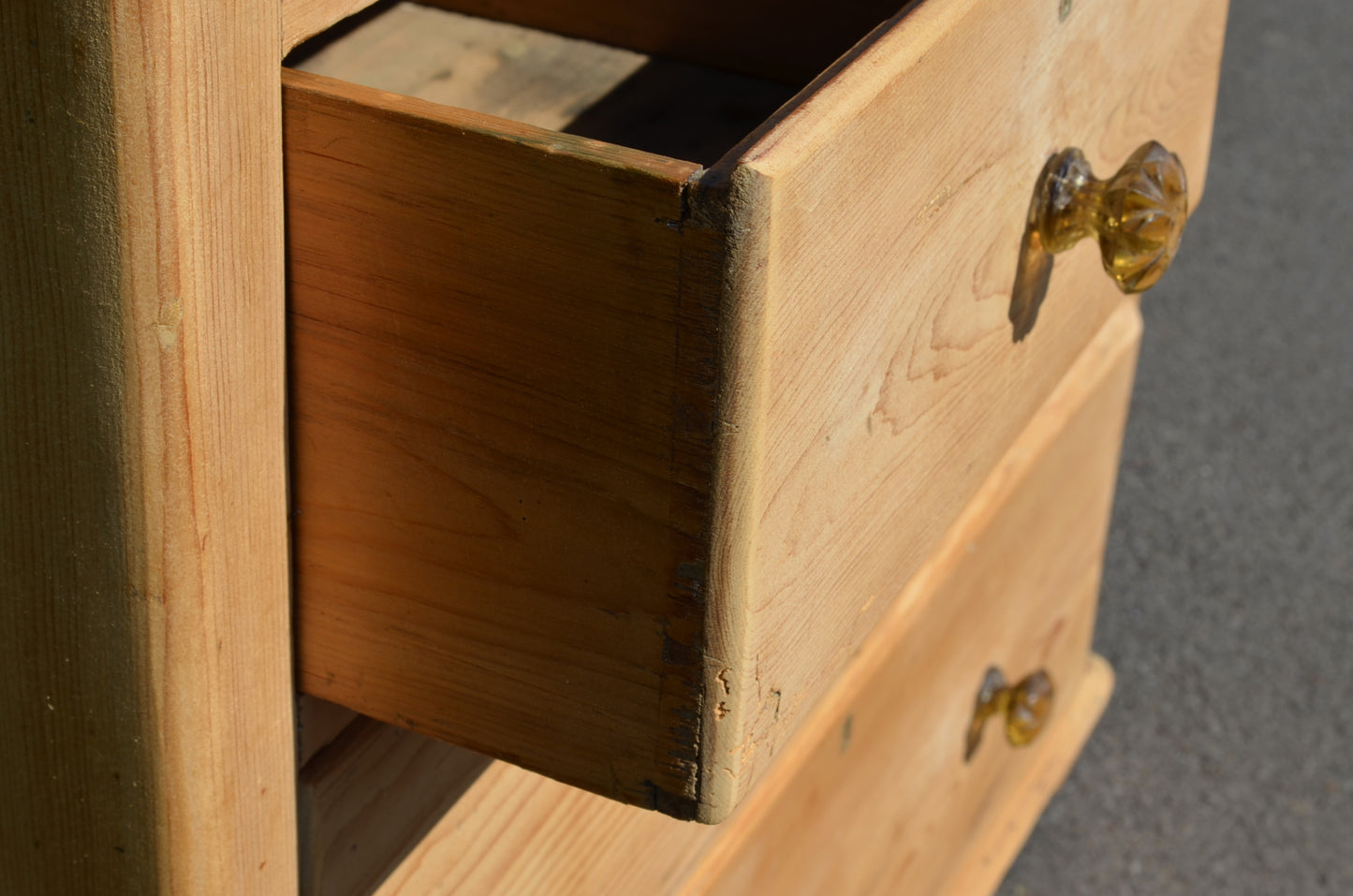 Victorian Chest Of Drawers