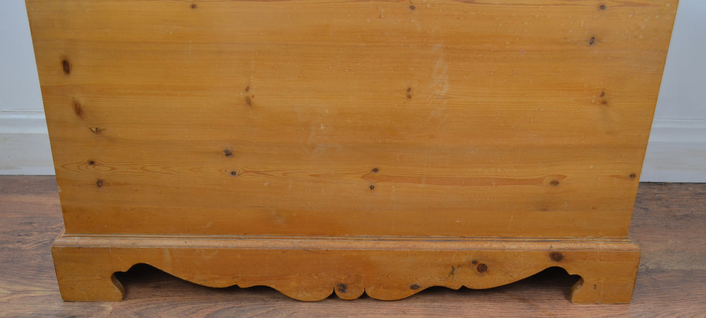 Vintage Pine Blanket Box