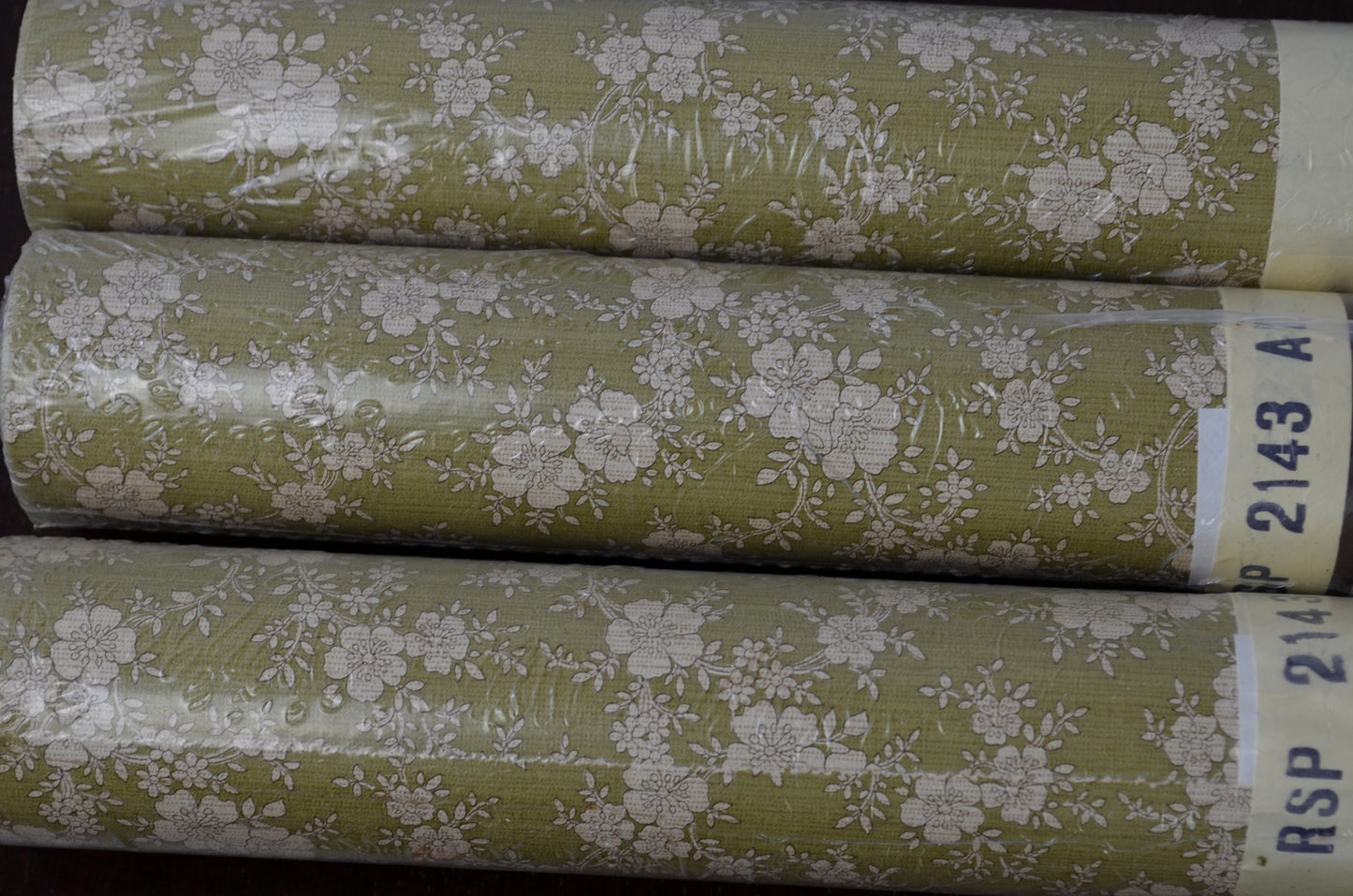Vintage Top Value Wallpaper (three rolls)