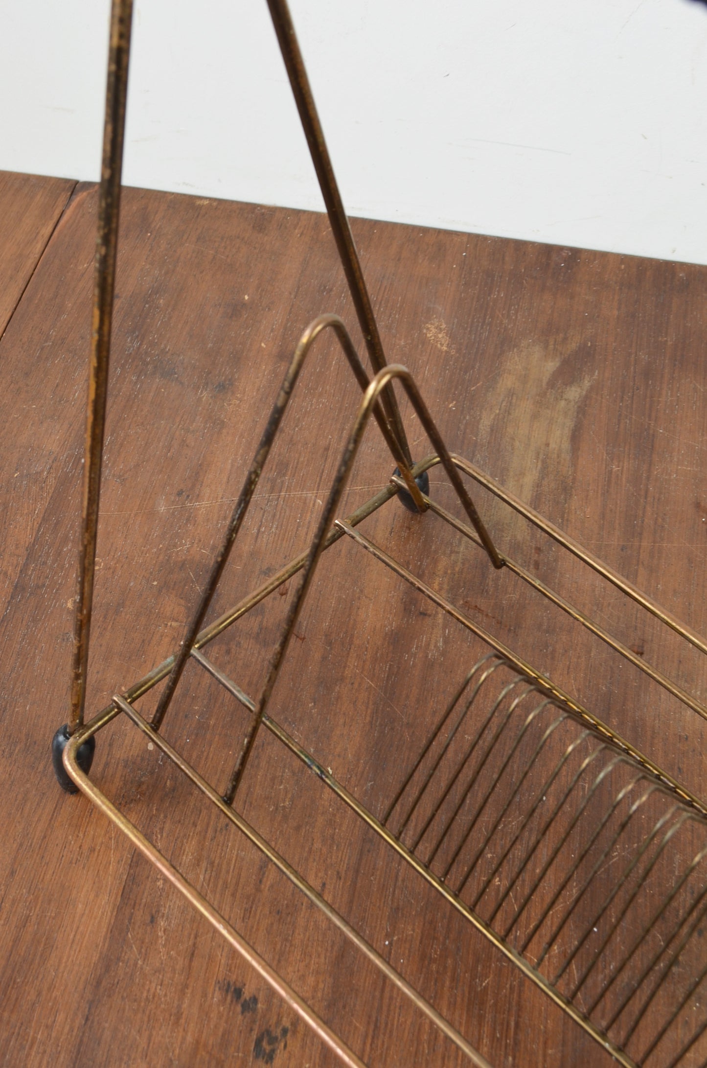 Atomic/Sputnik Record Rack