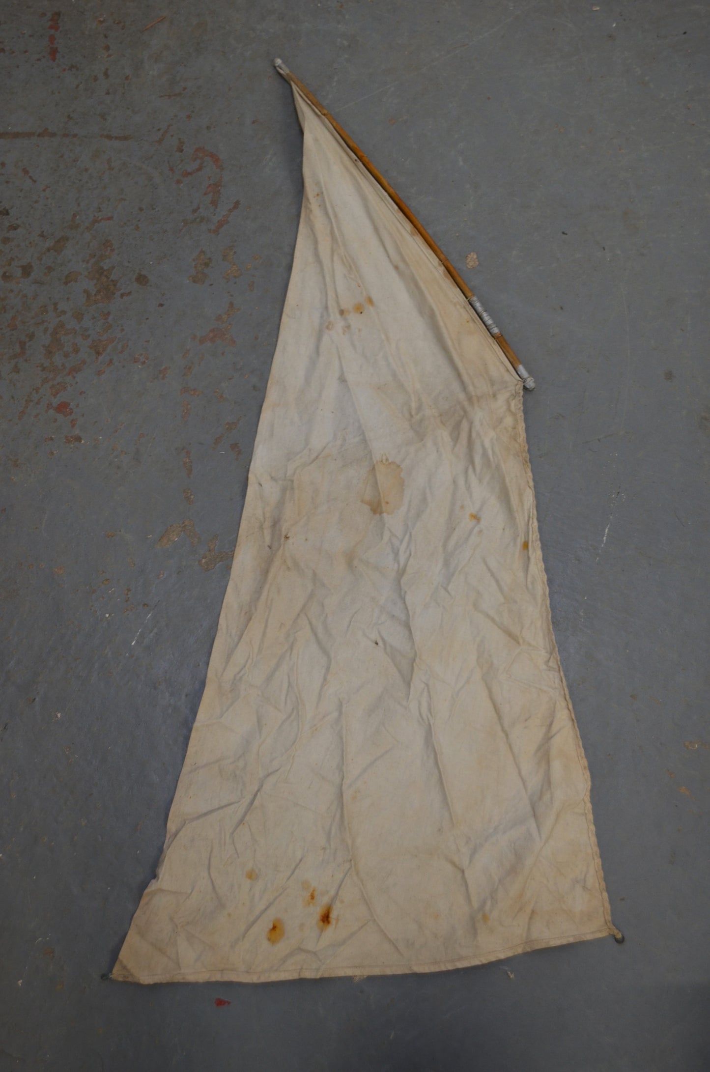 Antique Pond Yacht (for restoration)