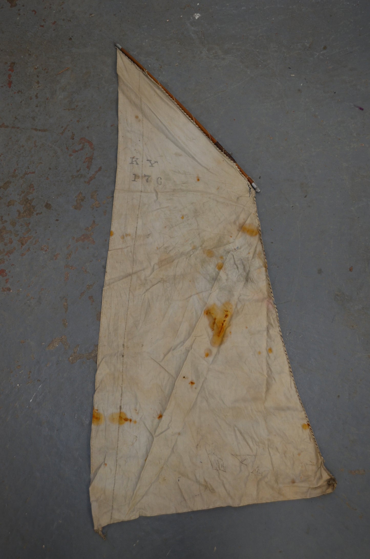 Antique Pond Yacht (for restoration)