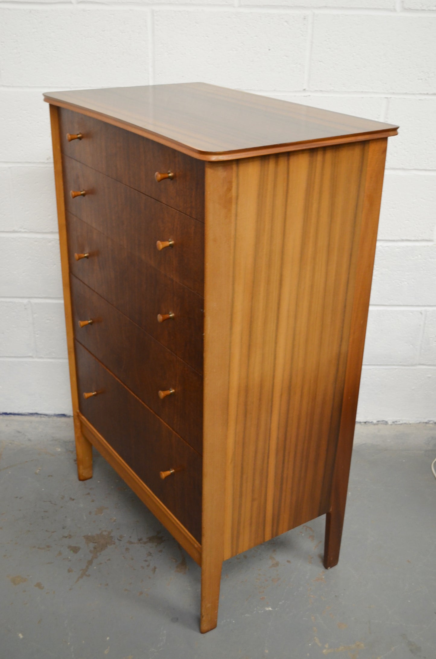 A Vintage Vanson Chest Of Drawers