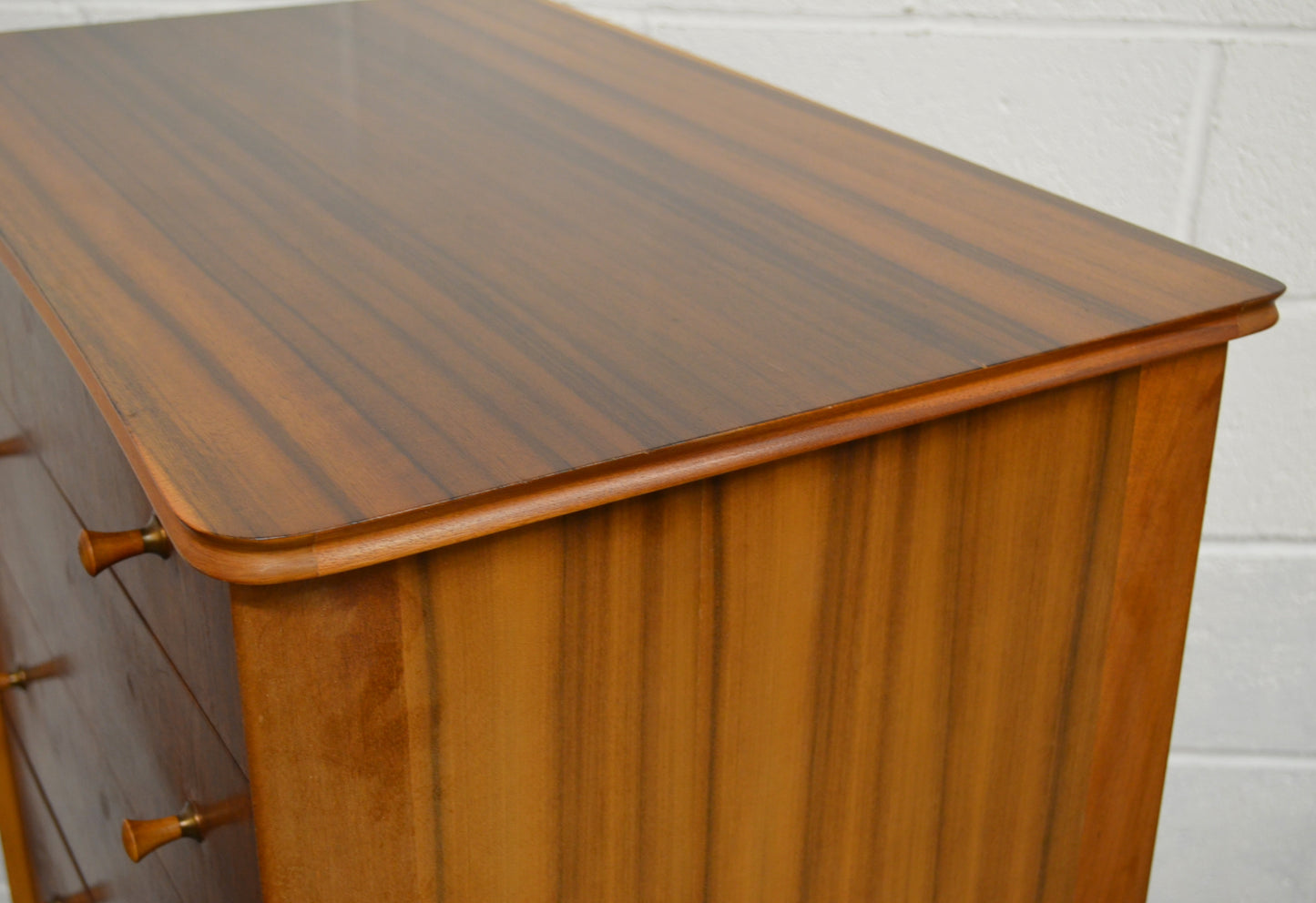 A Vintage Vanson Chest Of Drawers