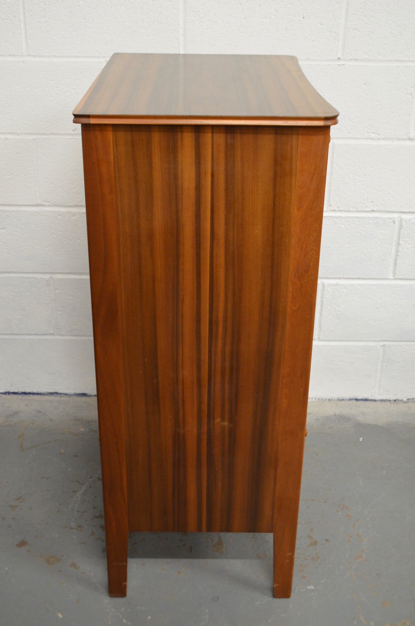 A Vintage Vanson Chest Of Drawers