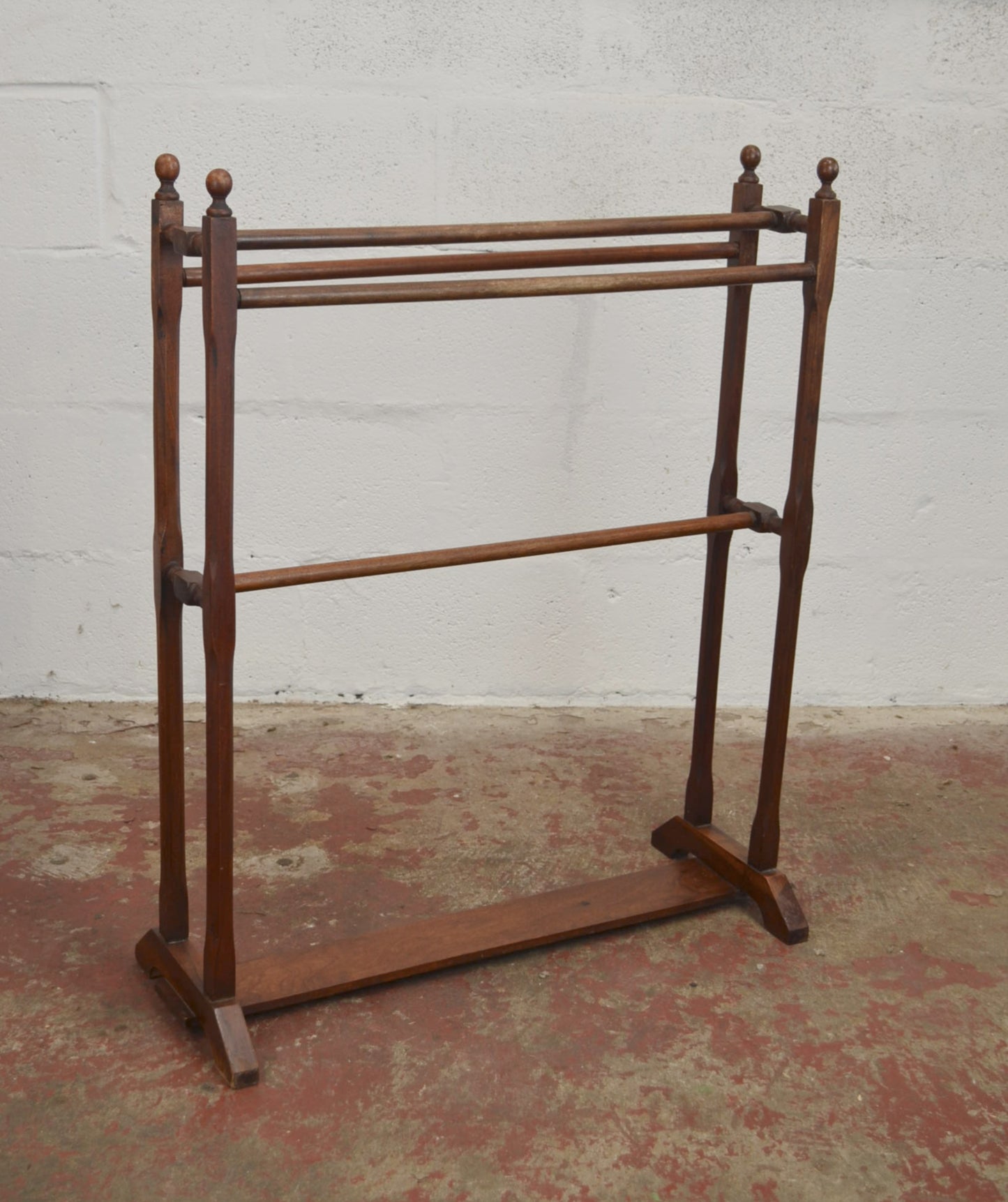 Edwardian Towel / Clothes Rail - Four Supports