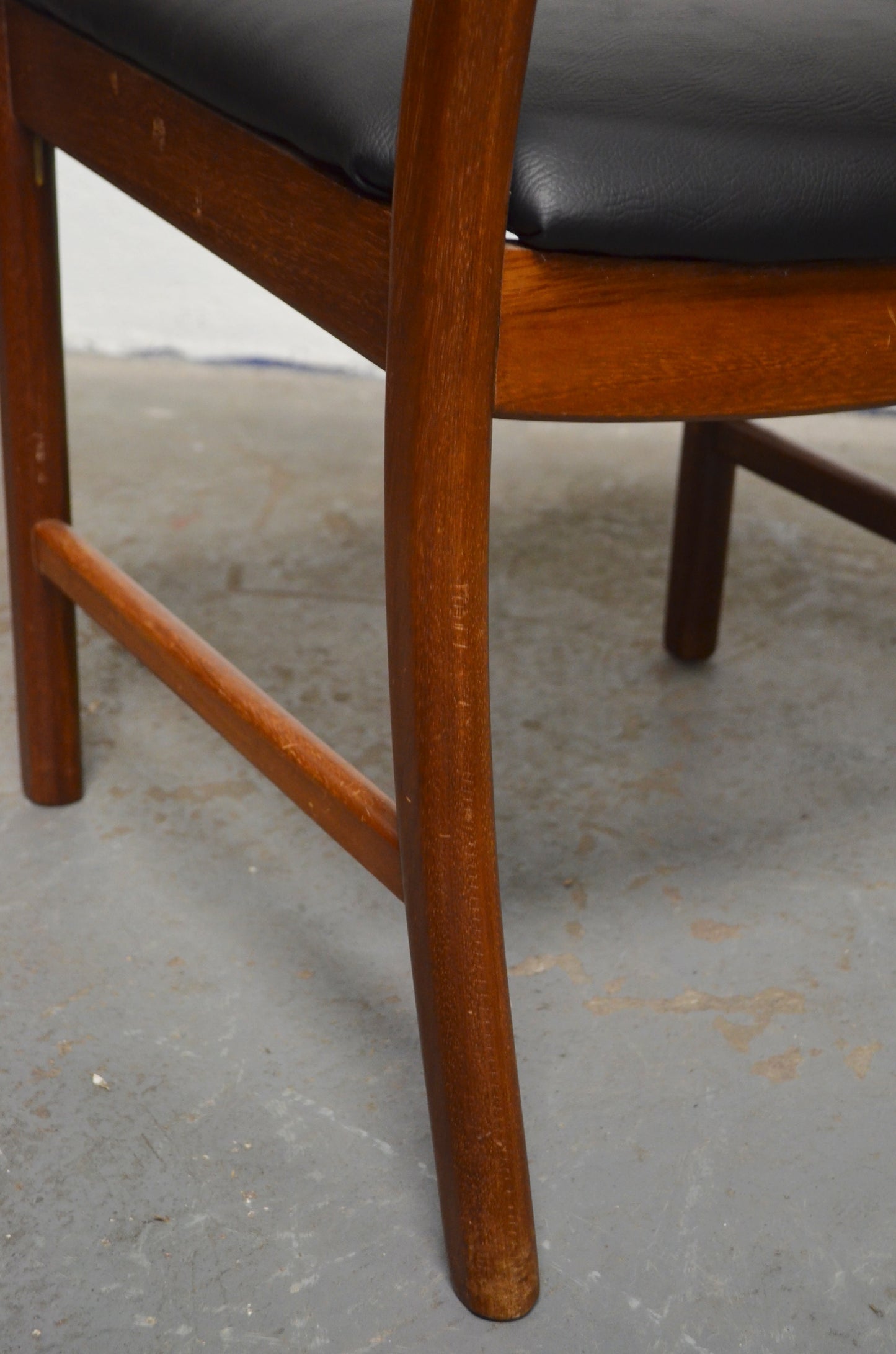Set Of Six Vintage Dining Table Chairs