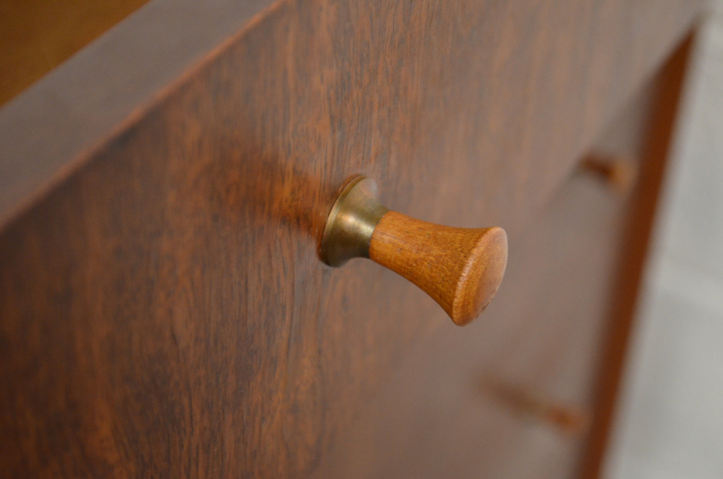 A Vintage Vanson Chest Of Drawers