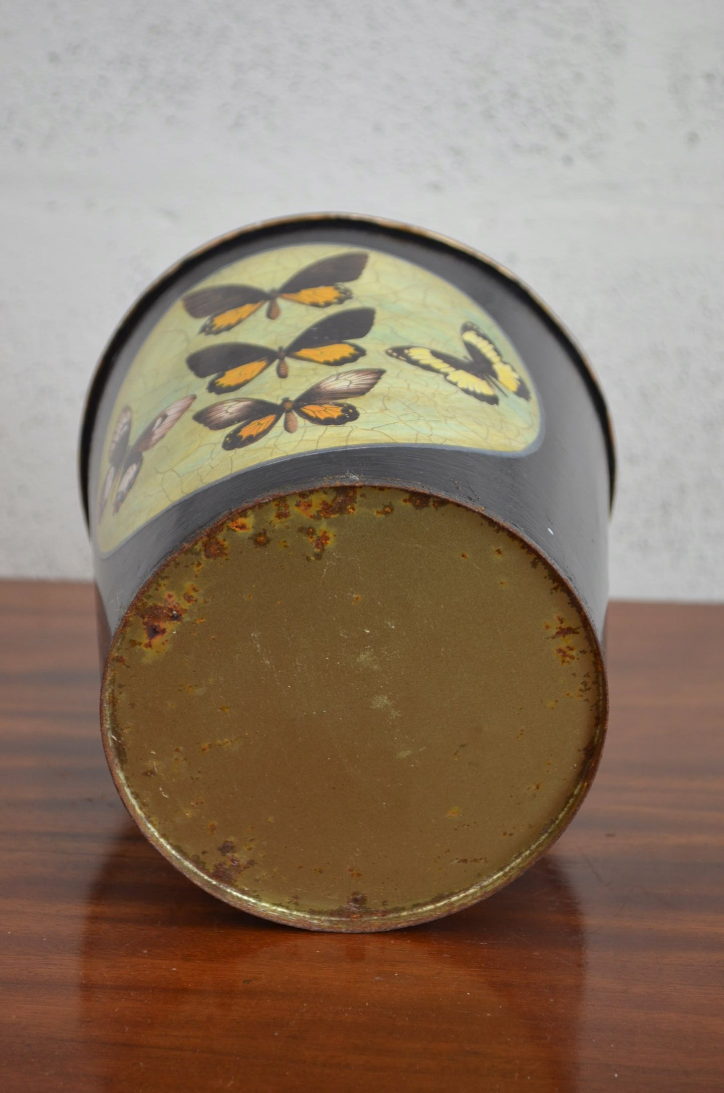 Retro Metal Waste Paper Bin