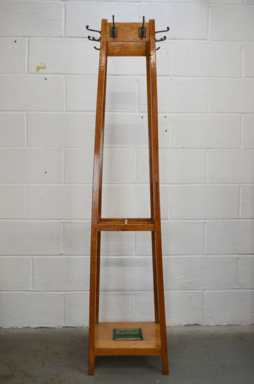 vintageindustrialsquarecoatstand