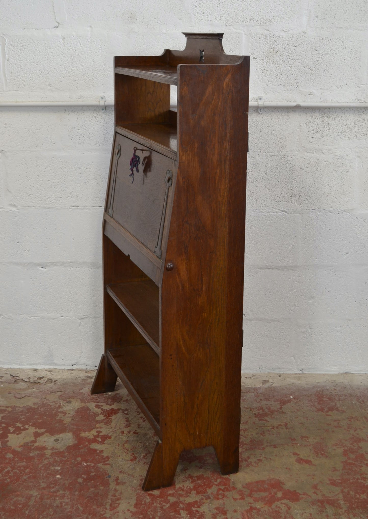 Arts & Crafts 20th Century Oak Bureau