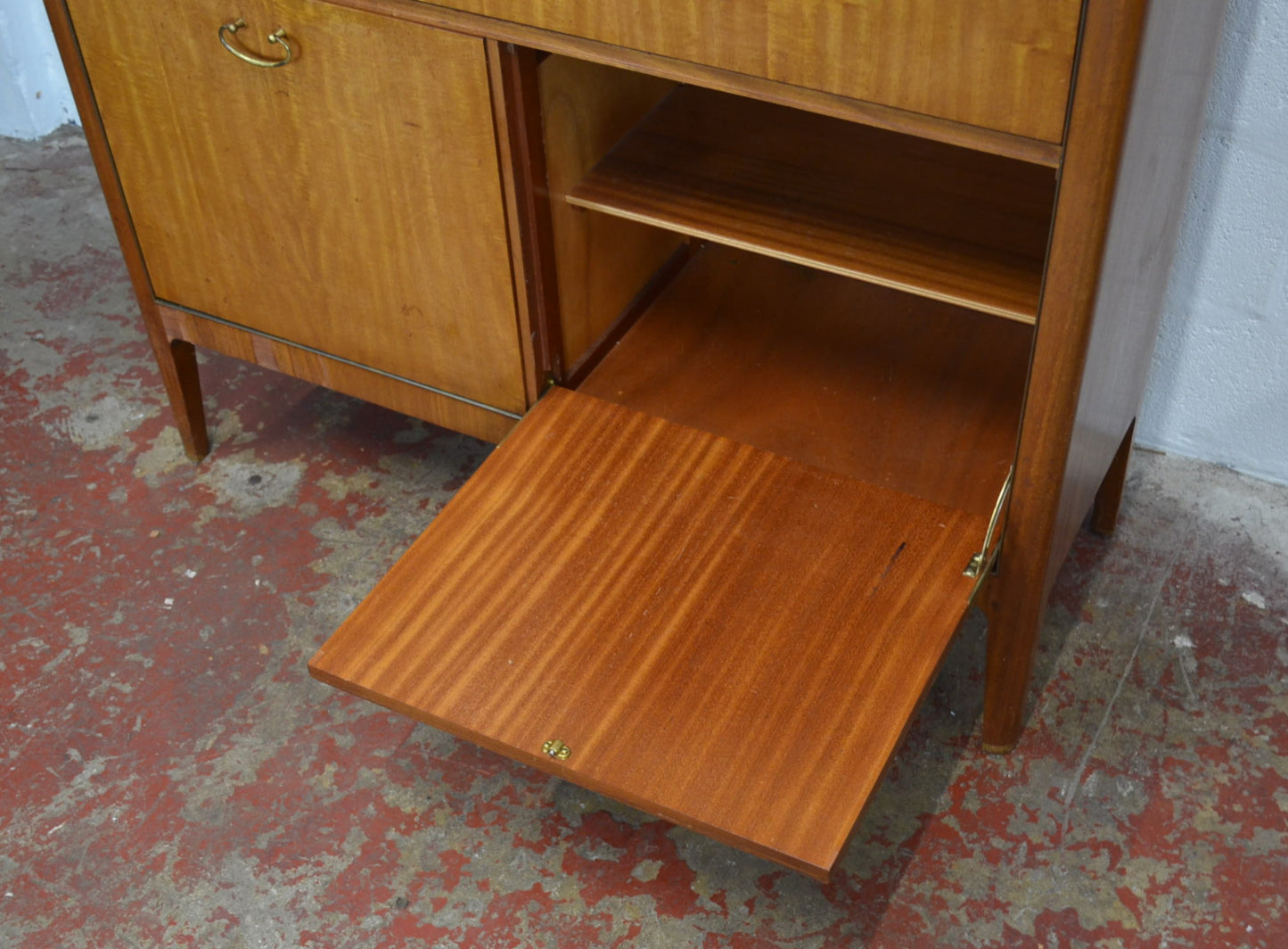 Greaves & Thomas Furniture - Mid Century Writing Desk / Drinks Cocktail Bar (Set Of Sex Education)
