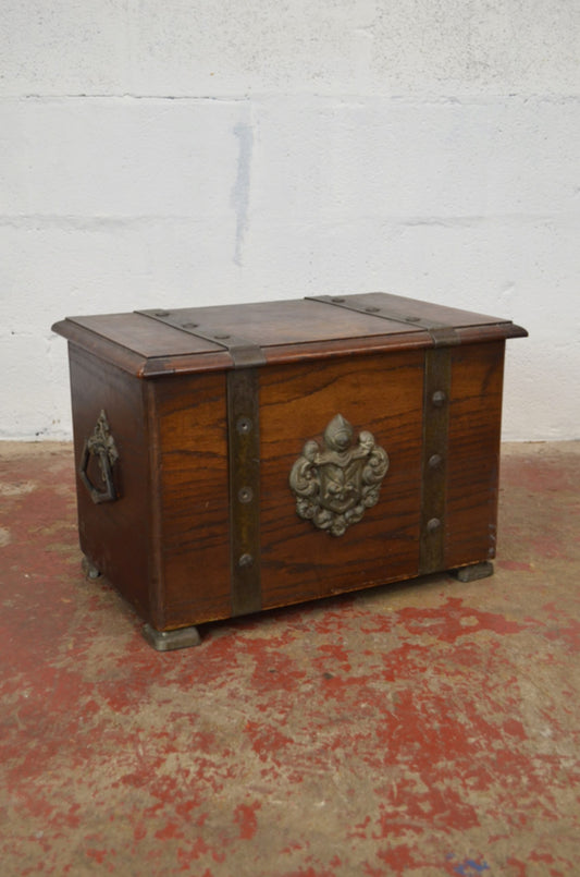 A Late 19th Century Oak Small Proportioned Chest Coffer.