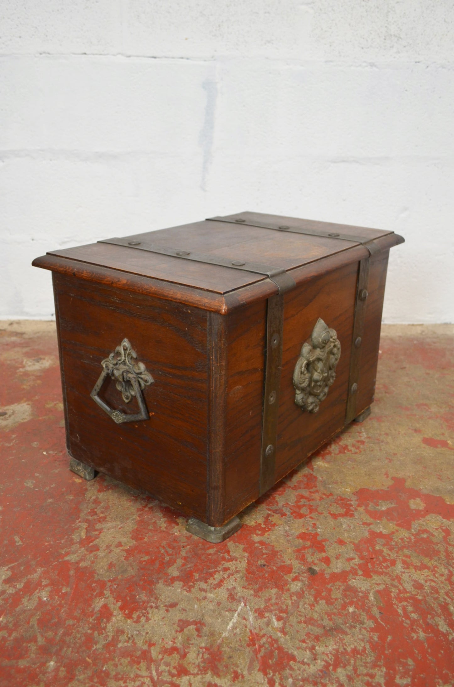 A Late 19th Century Oak Small Proportioned Chest Coffer.