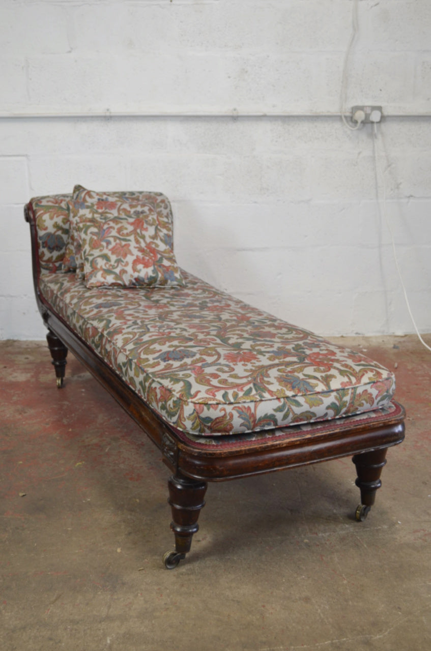 A Victorian Mahogany Chaise Longue