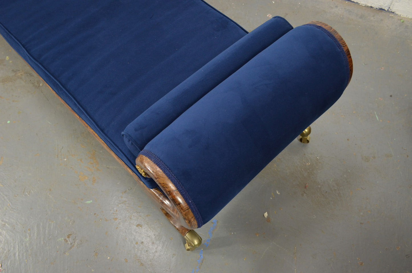 Regency Chaise Lounge