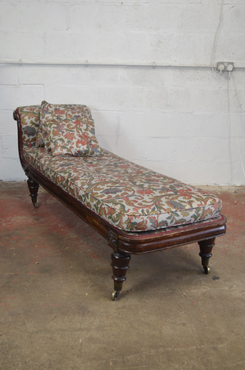 A Victorian Mahogany Chaise Longue