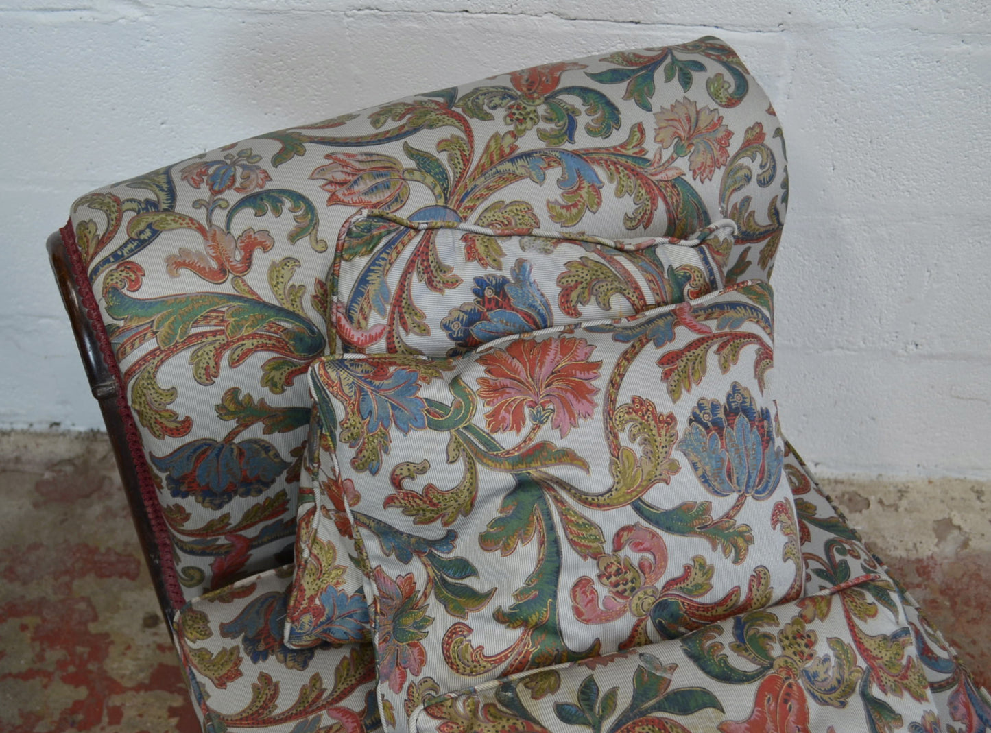 A Victorian Mahogany Chaise Longue