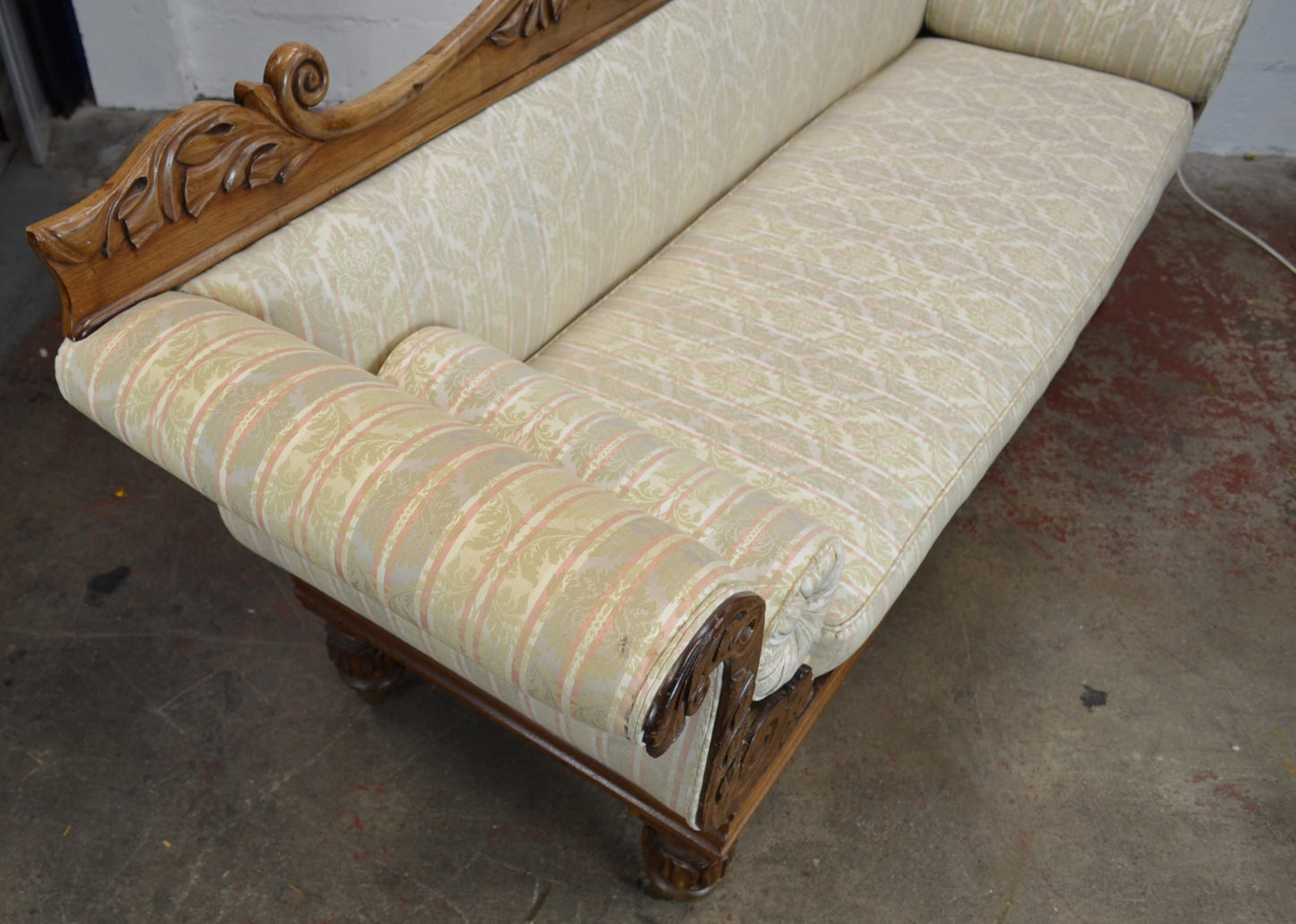 A William IV Chaise Longue Sofa