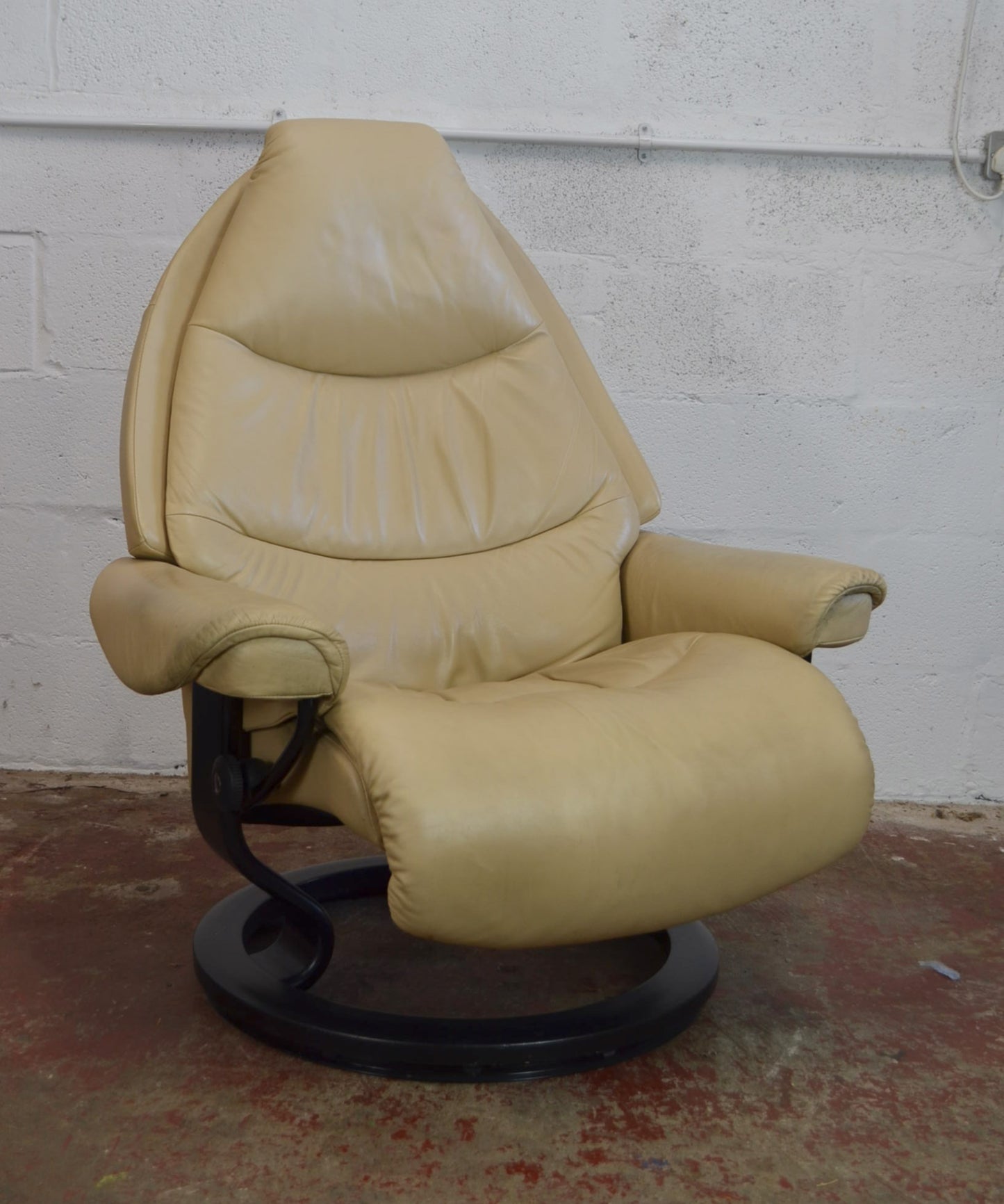 An Ekornes Stressless Voyager Lounge Chair With Footstool
