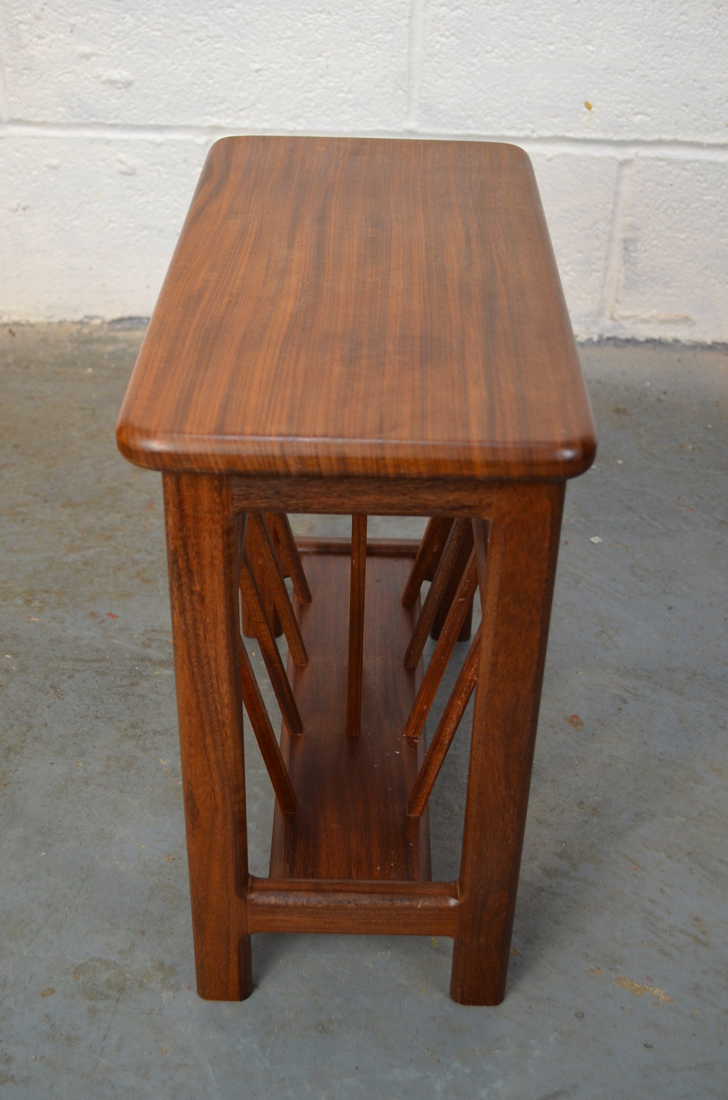 Vintage/Retro Magazine Rack