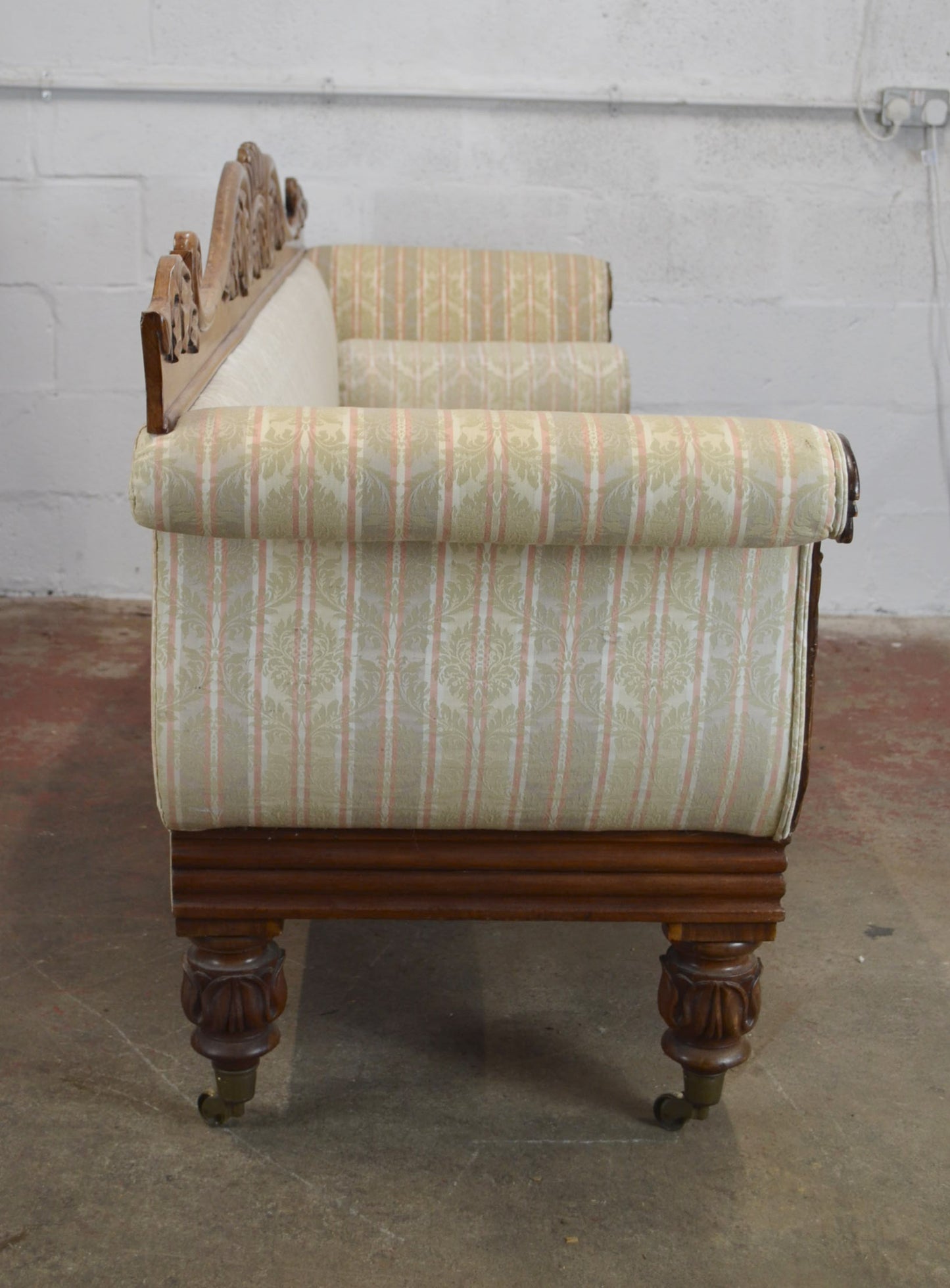 A William IV Chaise Longue Sofa