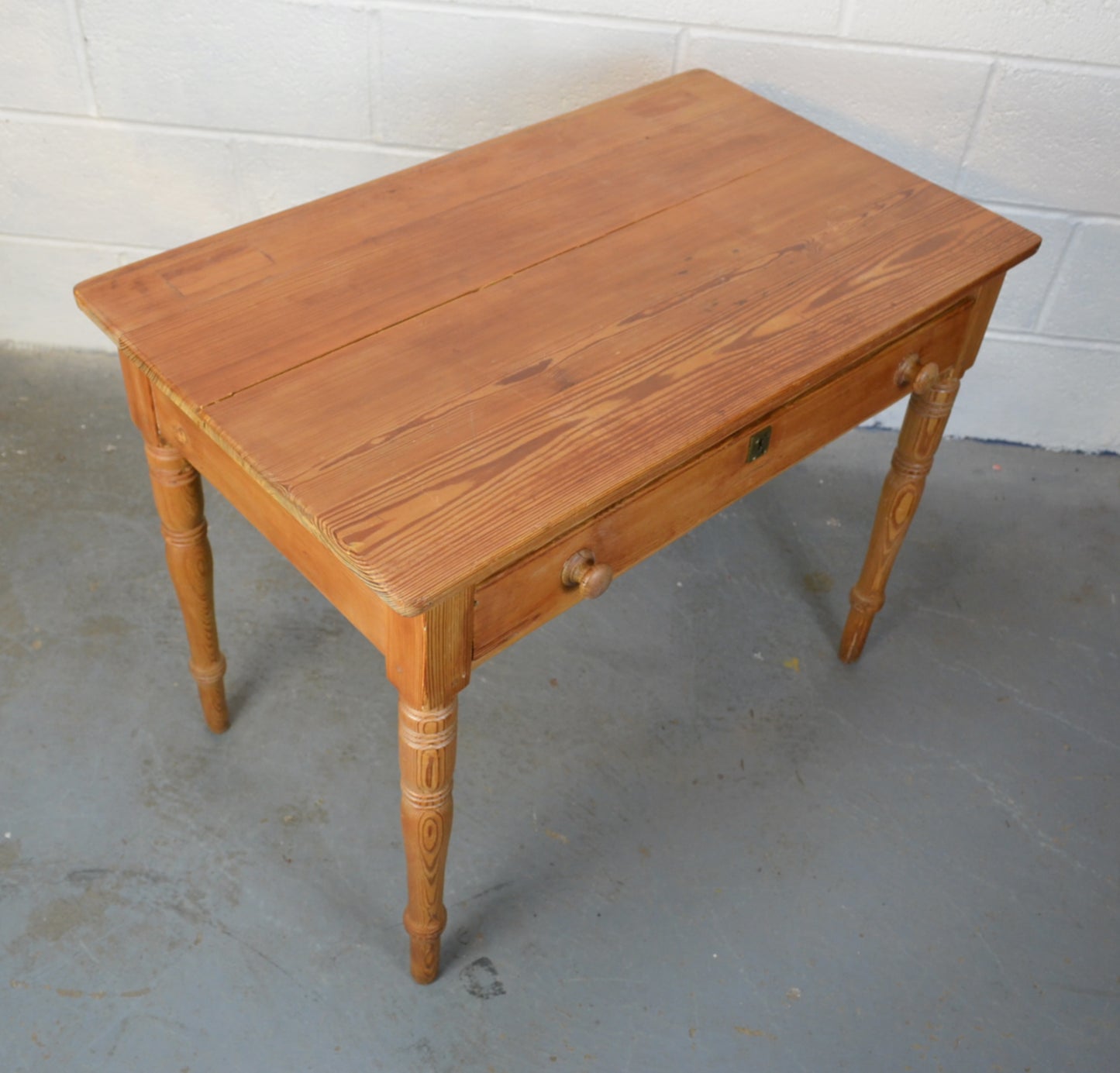 A Victorian Pine Table/Desk