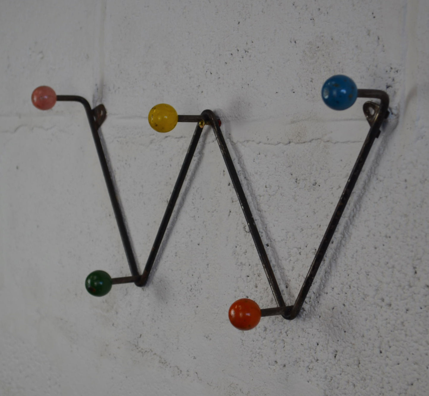 Original Coloured Ball Atomic Coat Rack