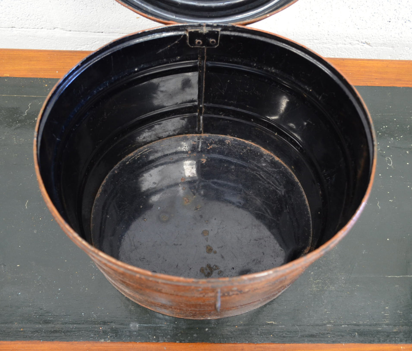 Early 20th Century Metal/Toleware Hat Box