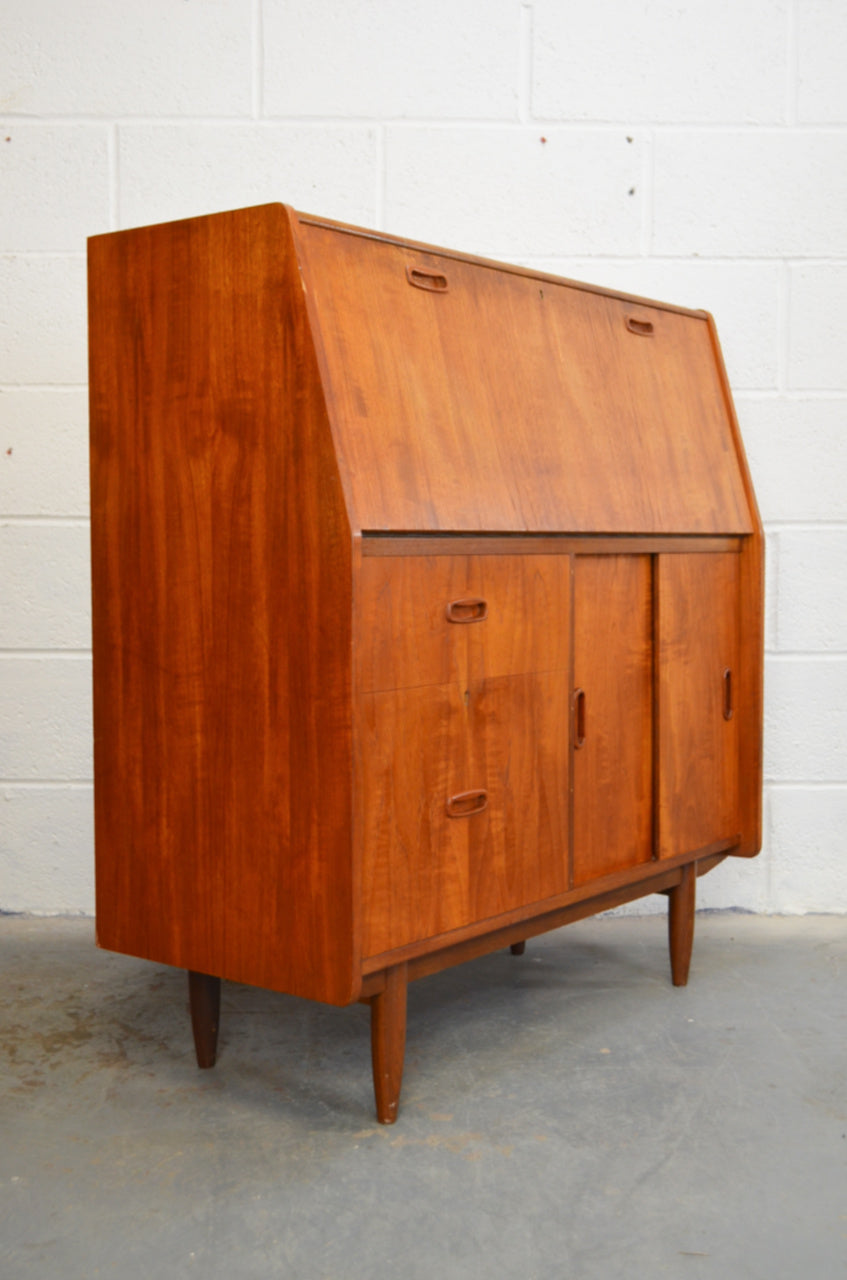 Vintage Mid Century Bureau