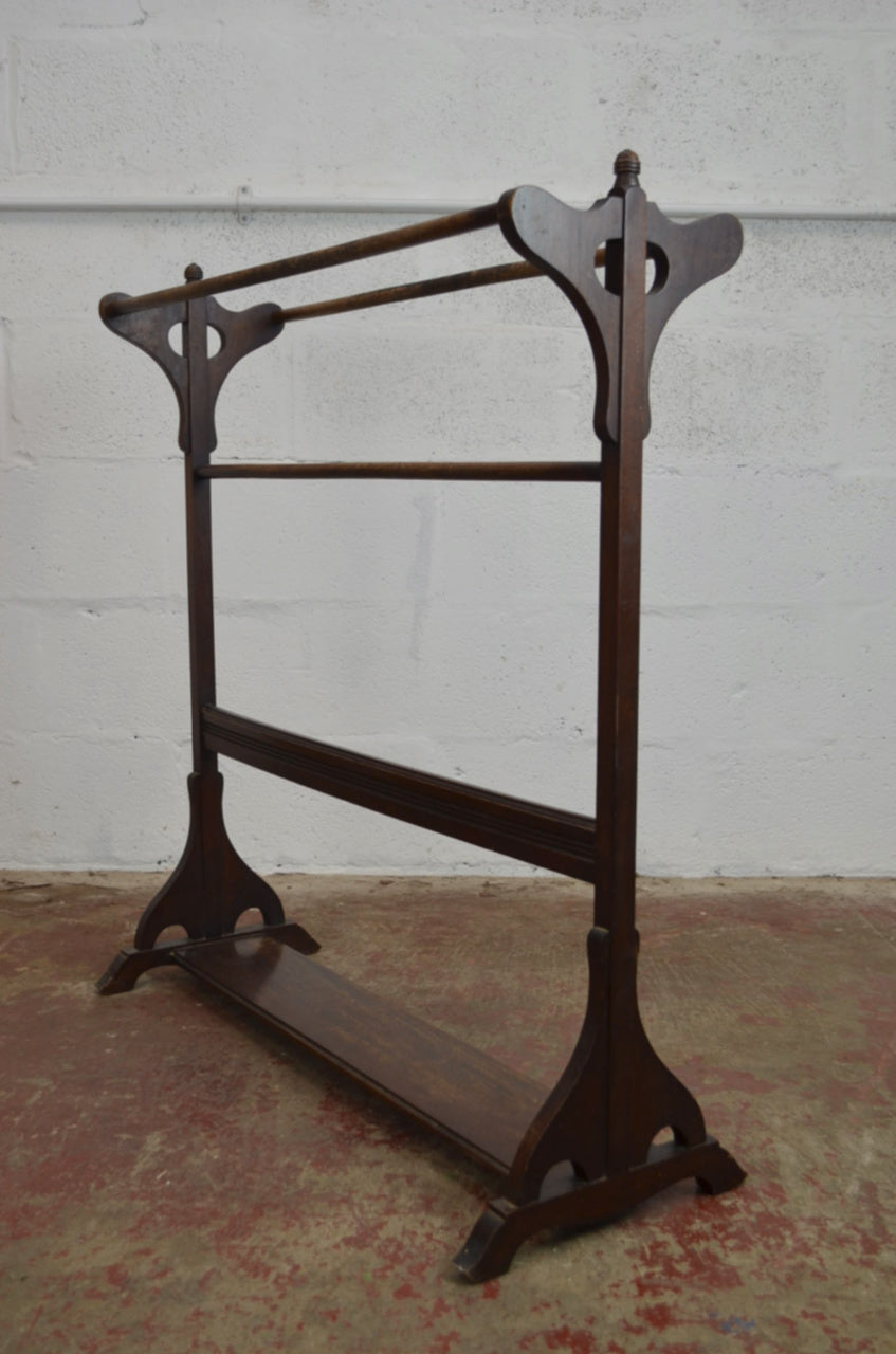 Edwardian Towel / Clothes Rail - Four Supports (large)