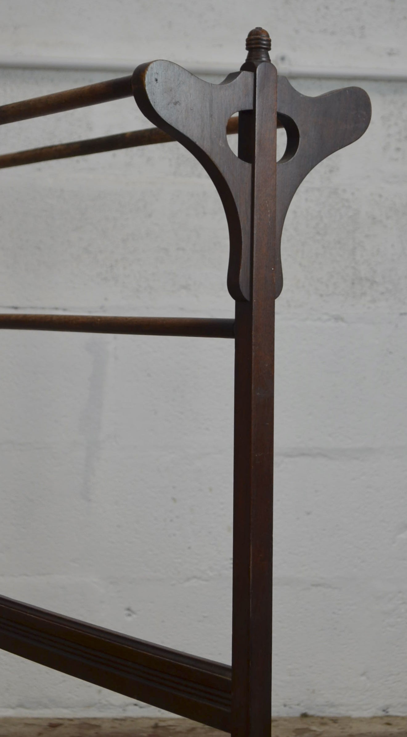 Edwardian Towel / Clothes Rail - Four Supports (large)