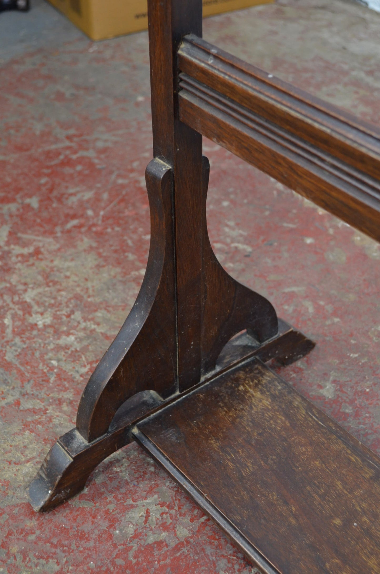 Edwardian Towel / Clothes Rail - Four Supports (large)