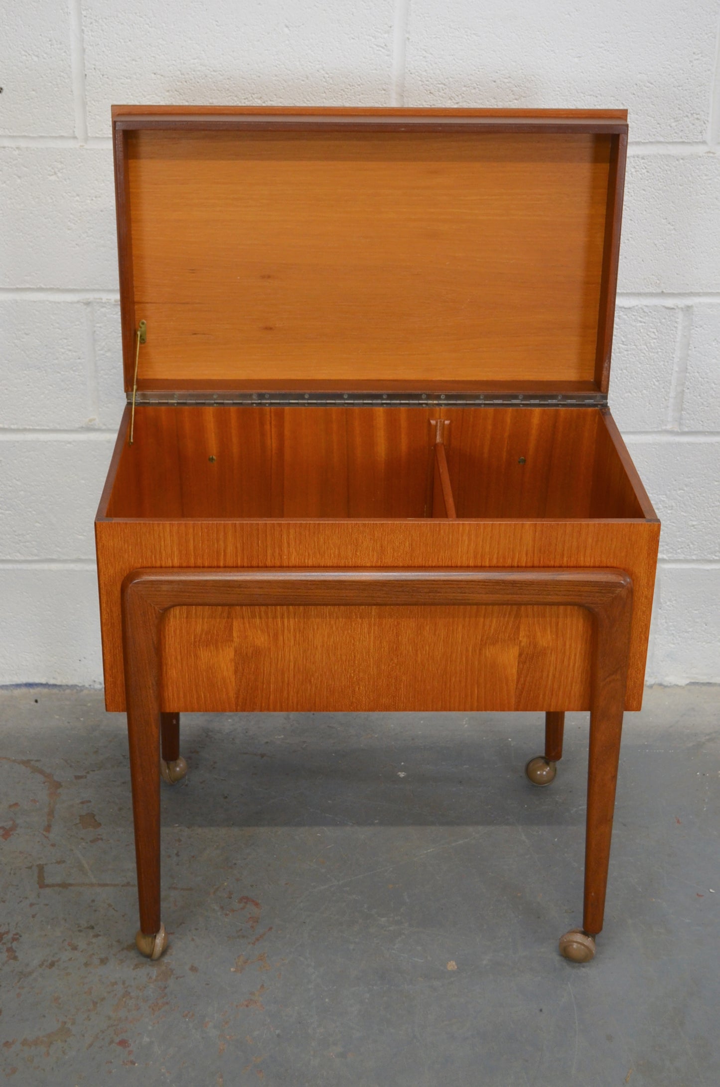 Vintage Mid Century Drinks Trolley