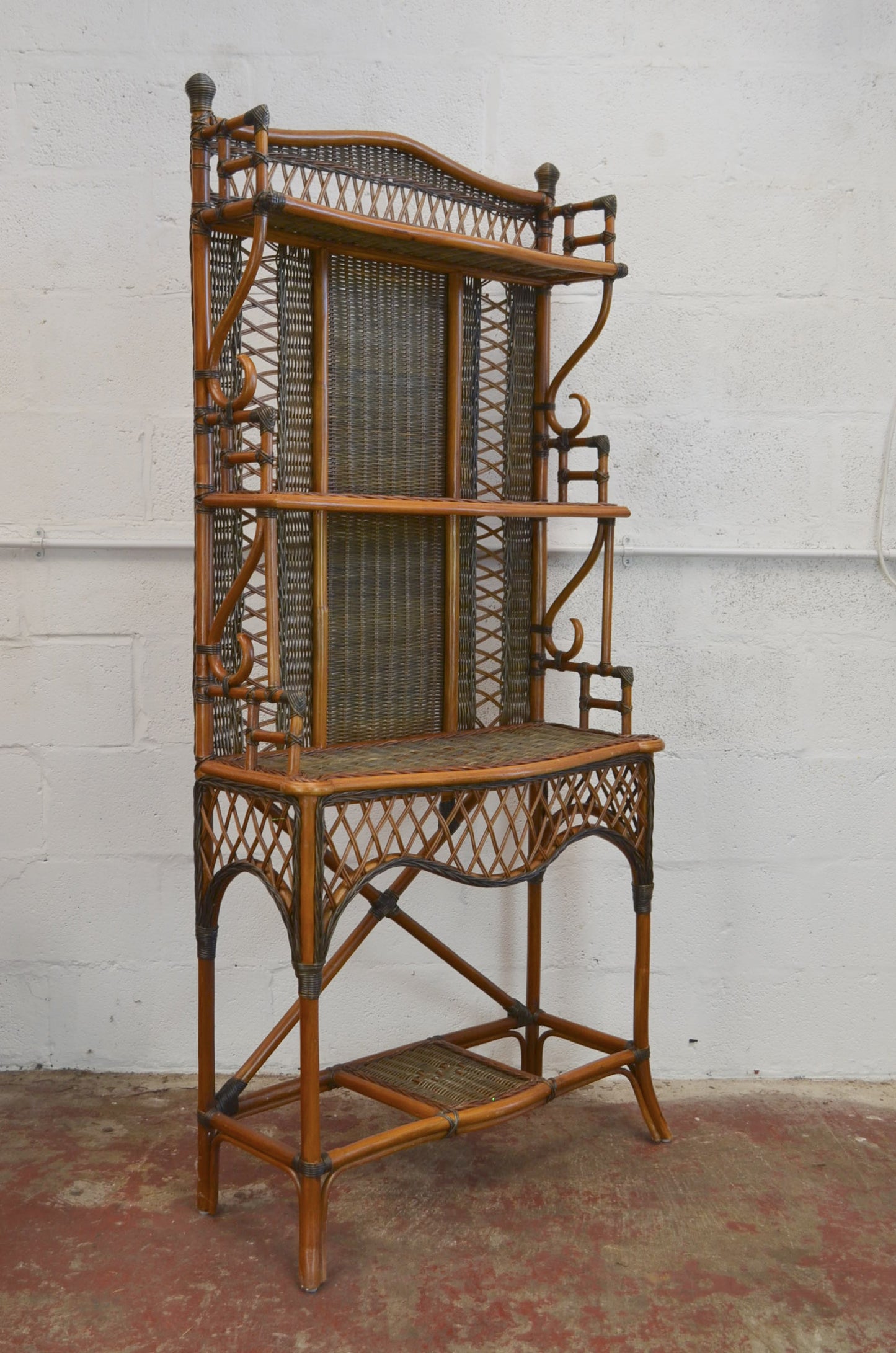 Vintage Bamboo Rattan Hallway/Stand/Etagère
