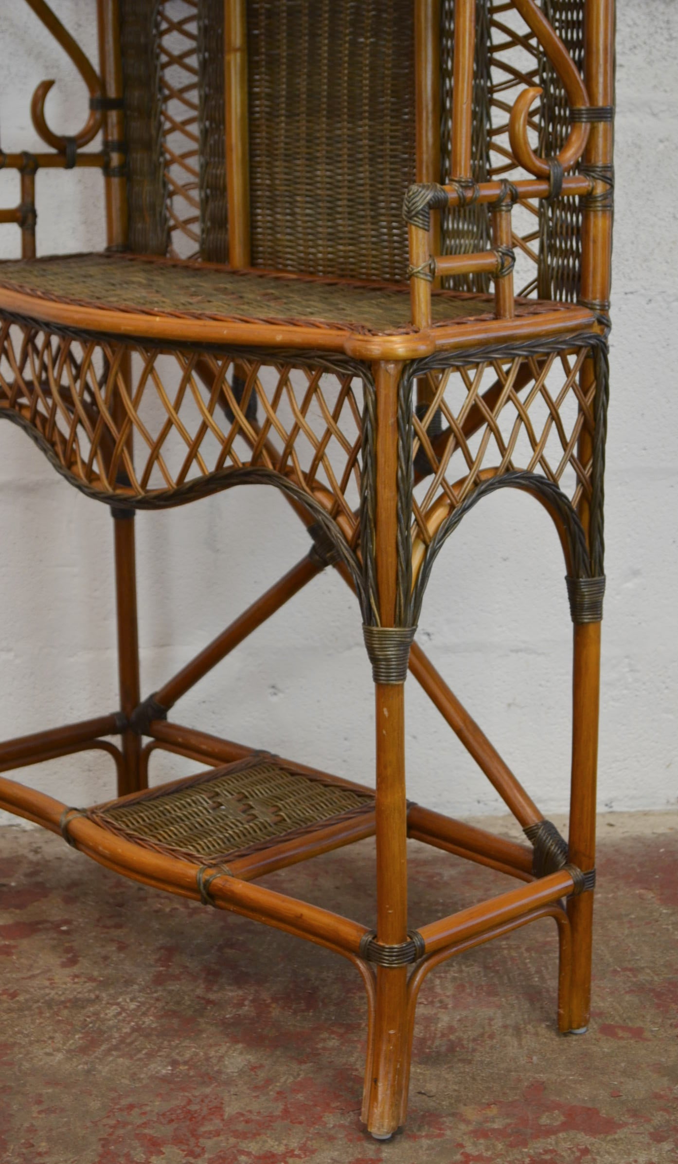 Vintage Bamboo Rattan Hallway/Stand/Etagère