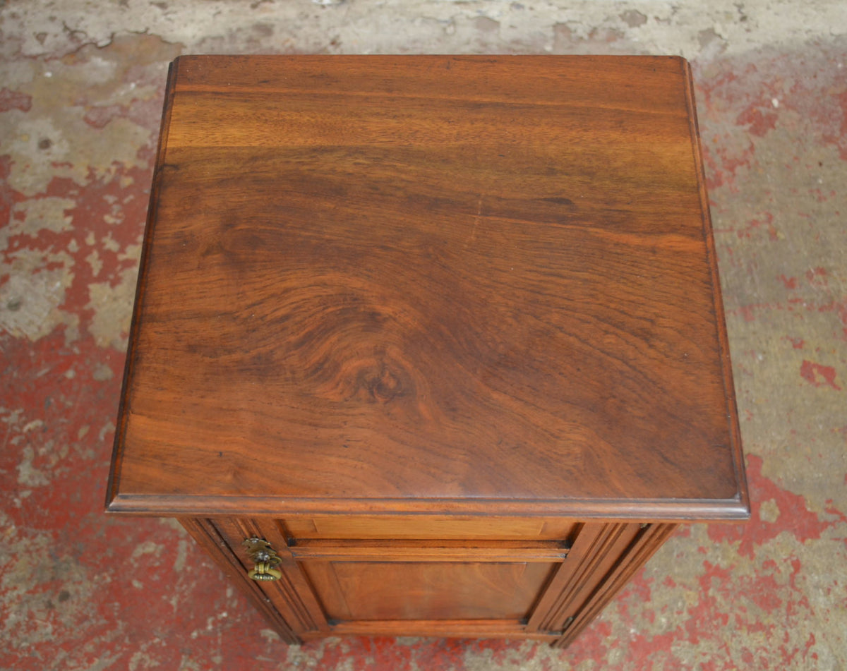 An Antique Oak Bedside Cabinet / Nightstand