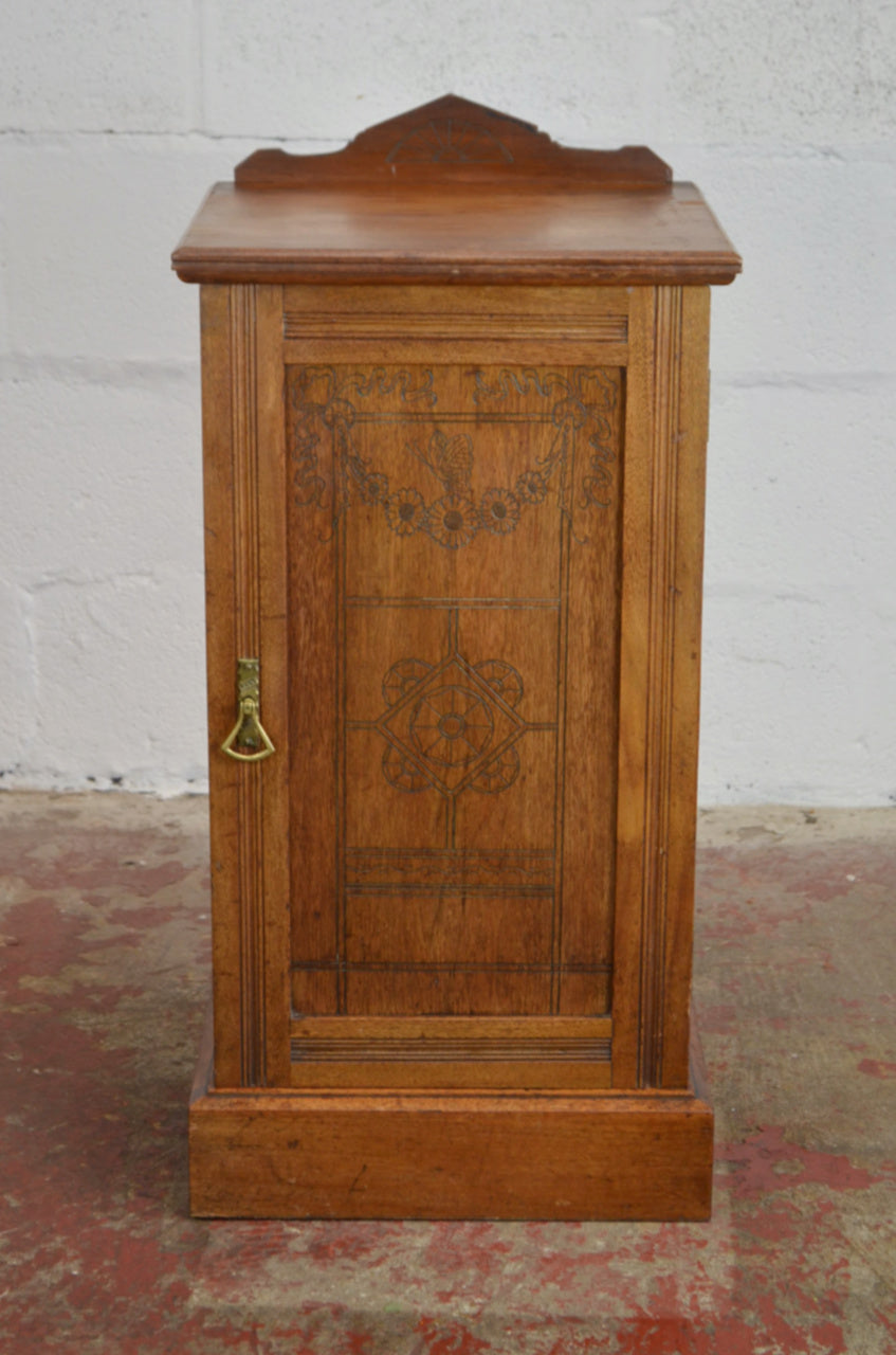 An Antique Oak Bedside Cabinet / Nightstand
