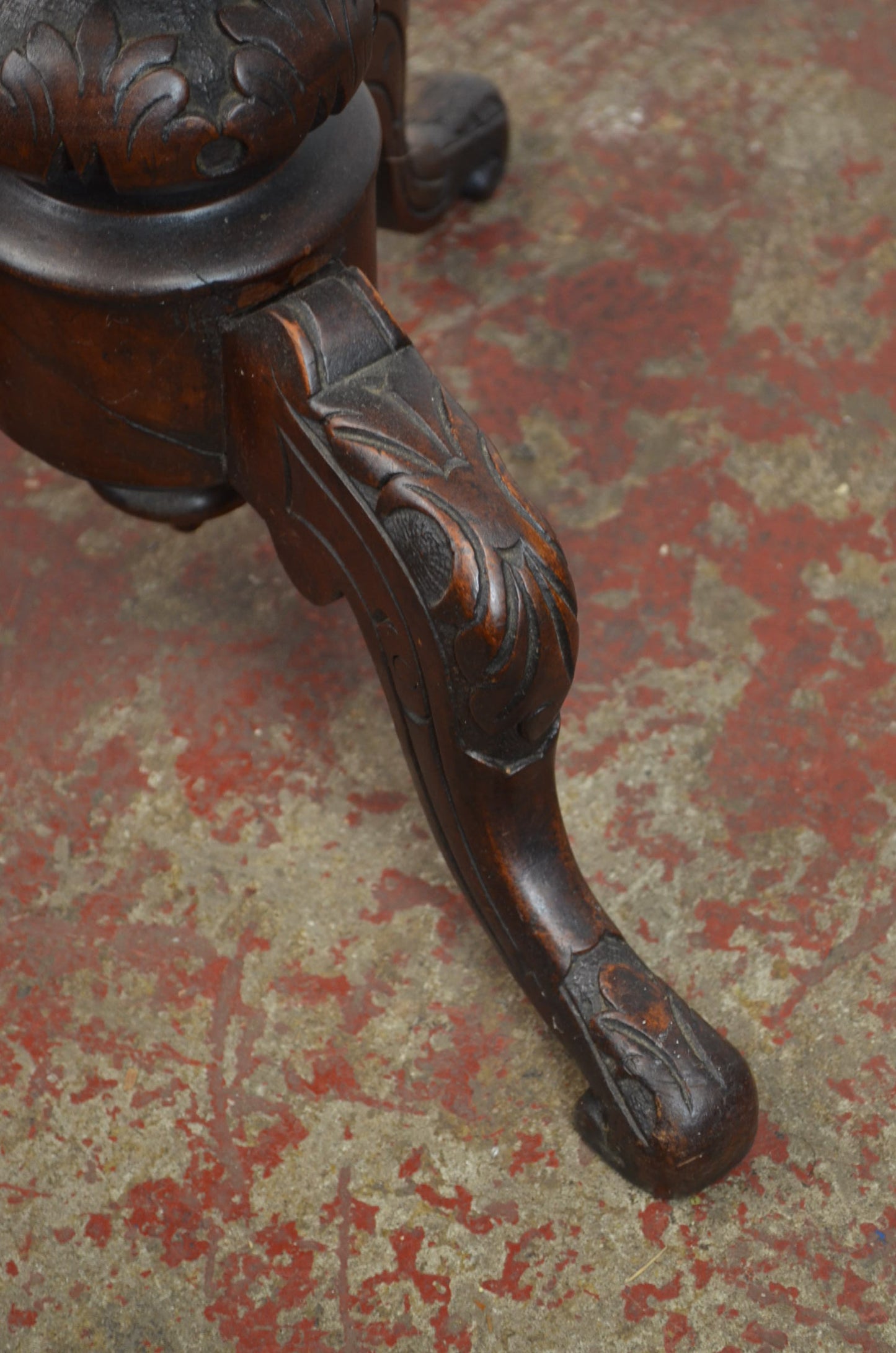 A Victorian Mahogany Tripod Side/Wine Table