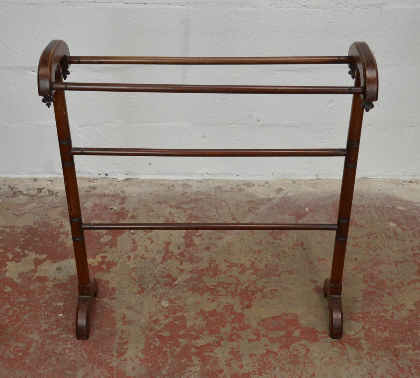 Victorian Towel Rail - With Four Supports