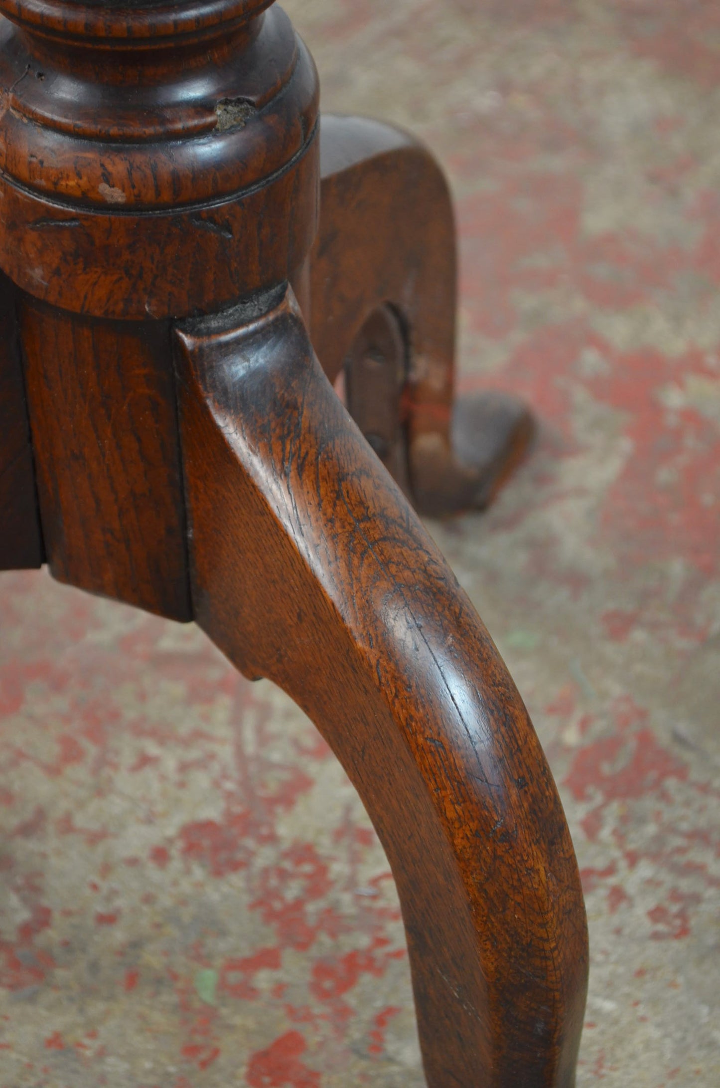 An Antique Victorian Oak Tripod Side/Wine Table