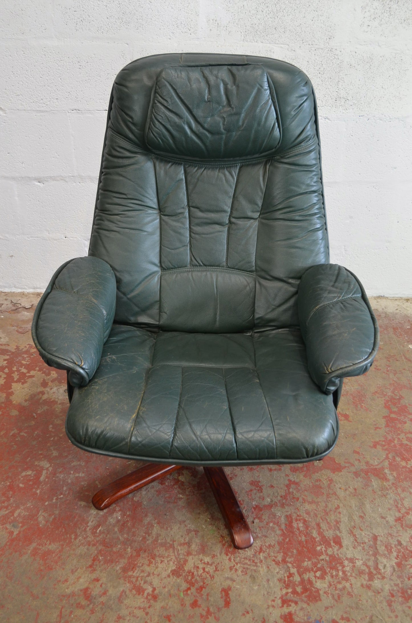 Retro 20th Century Leather Swivel Chair