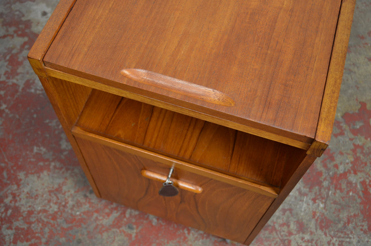 Vintage Mid Century Teak Wood Drinks Trolley