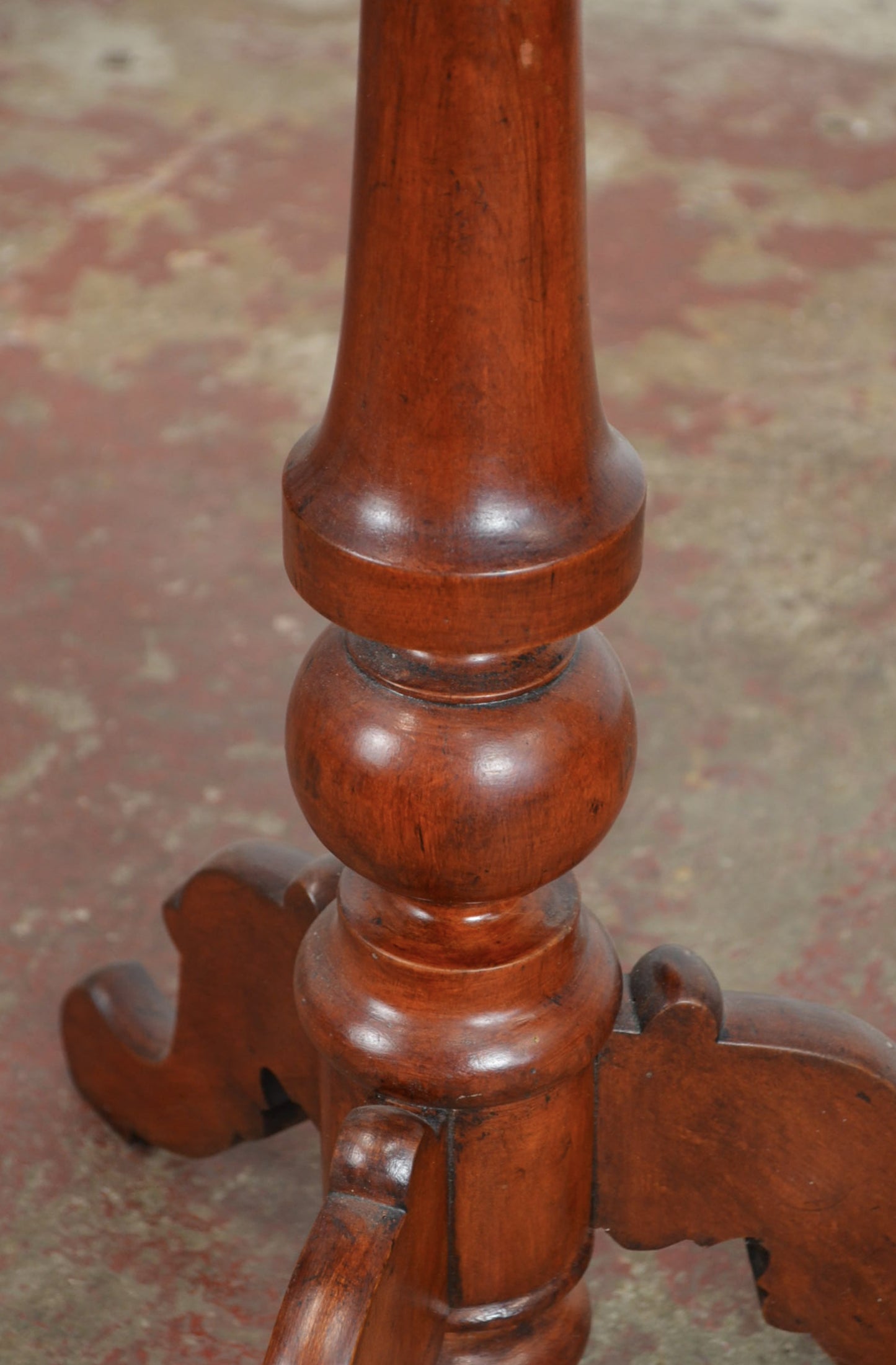 A Victorian Mahogany Tripod Side/Wine Table