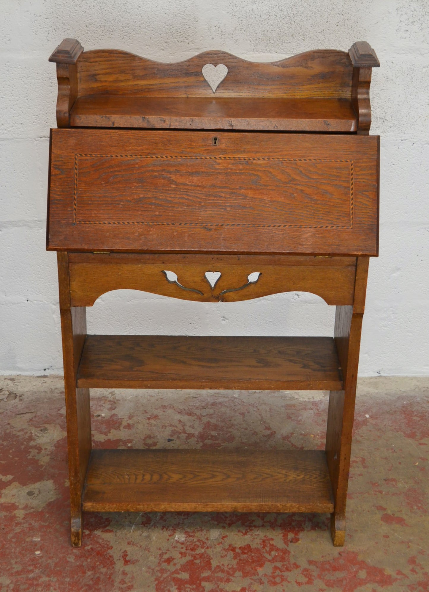 Arts & Crafts 20th Century Oak Bureau